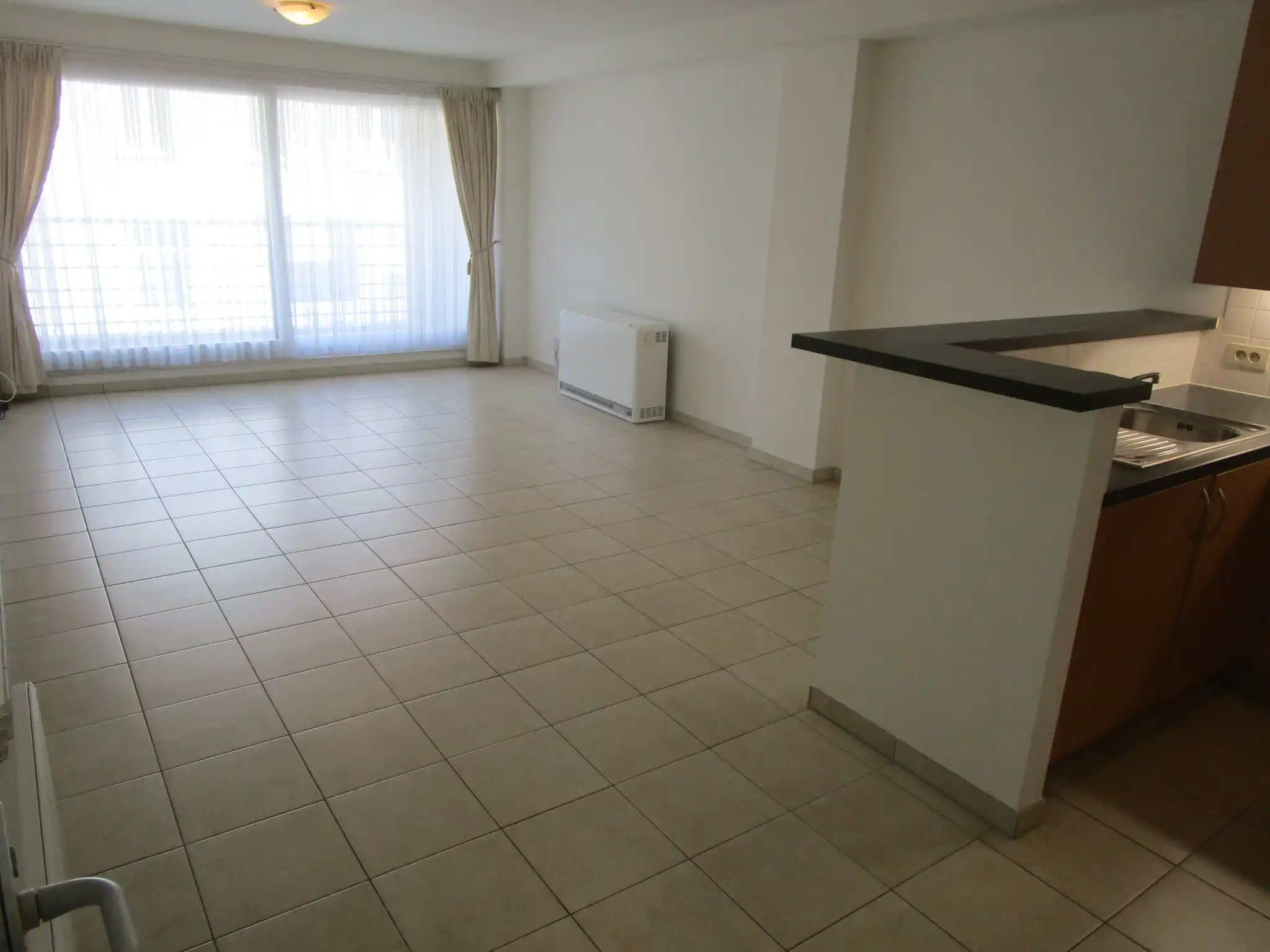 Zeer centraal gelegen appartement met 2 ruime slaapkamers en zonneterras foto 5
