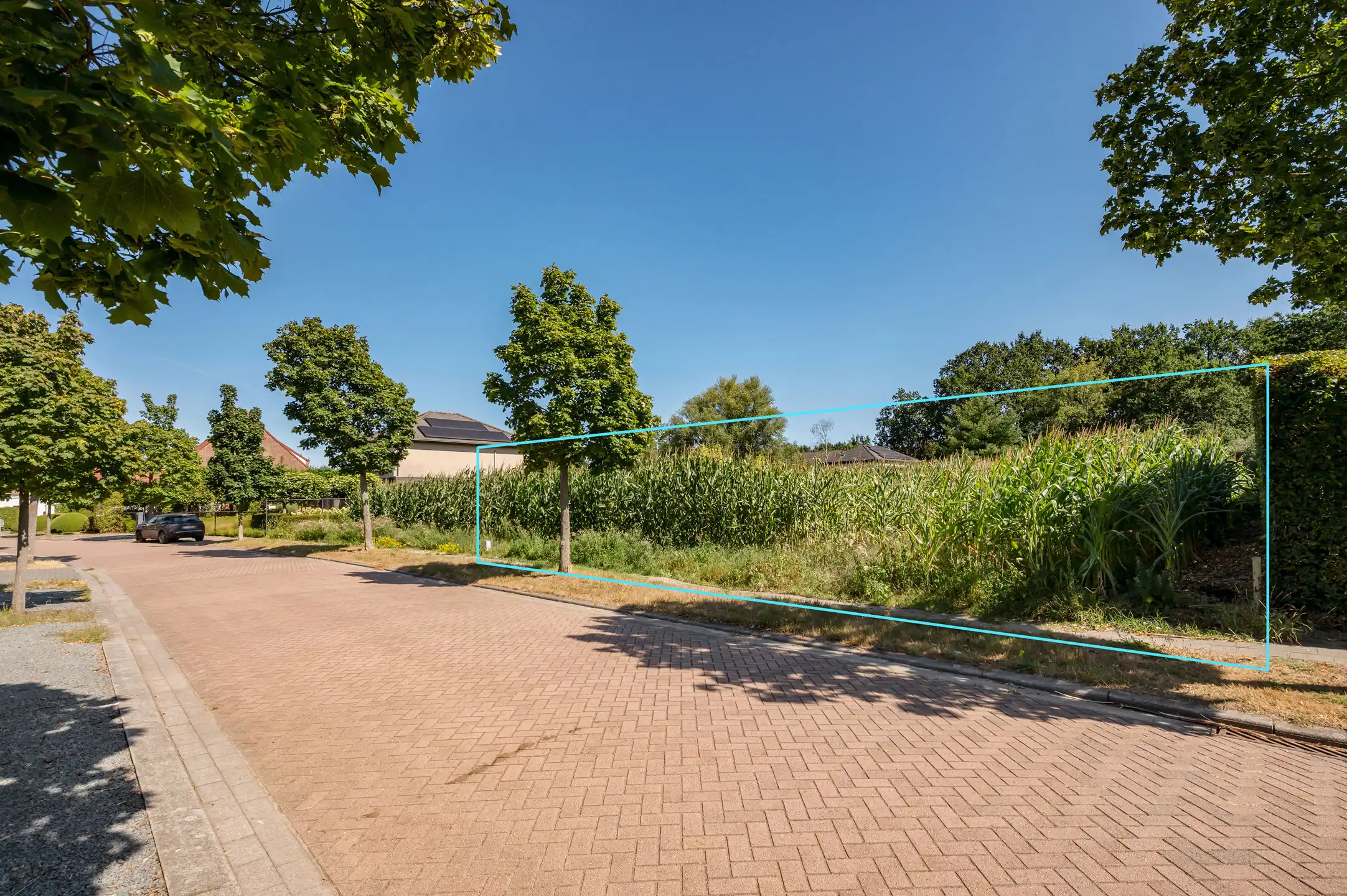 Bouwperceel op gegeerde locatie foto 2