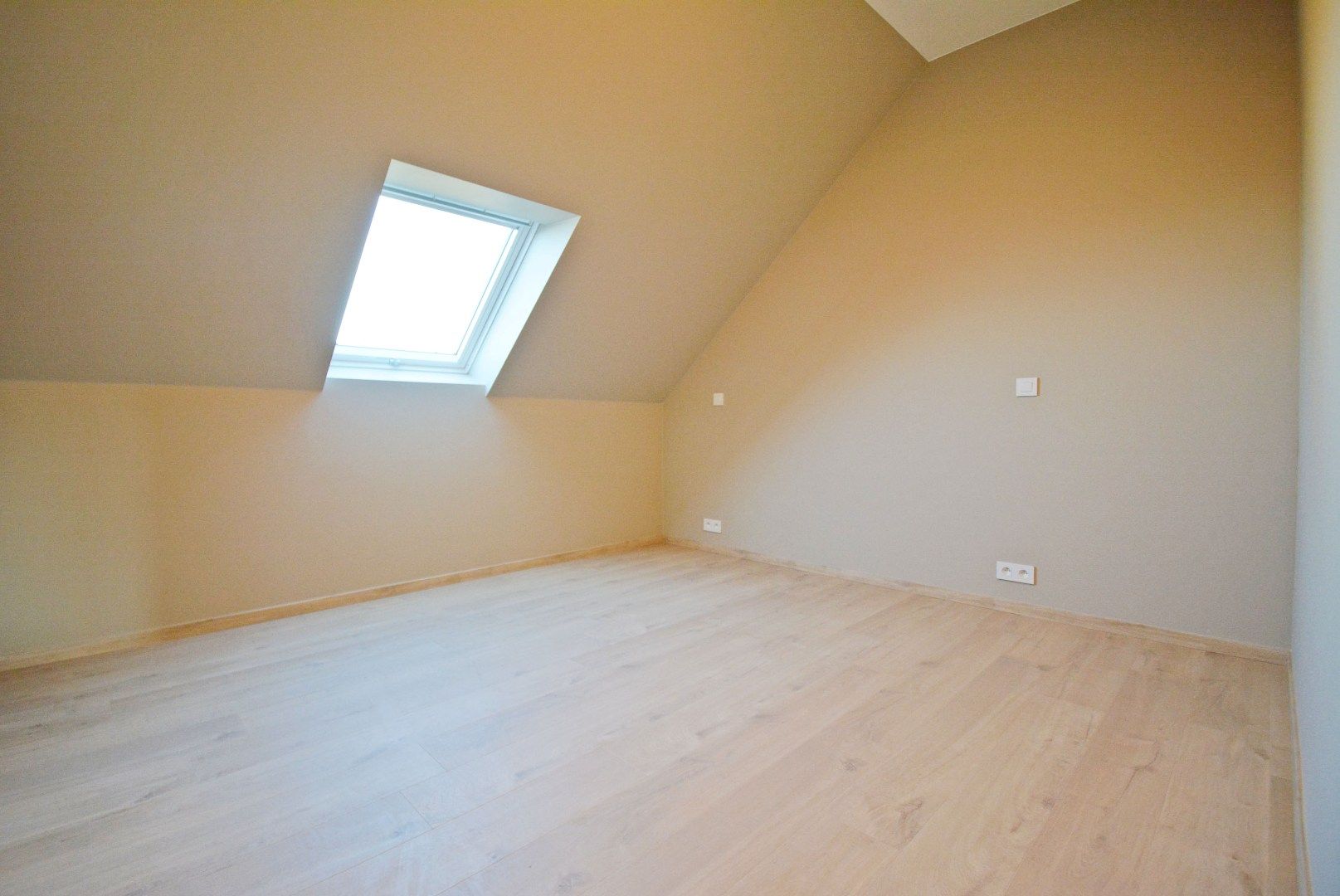 Moderne en energiezuinige nieuwbouwwoning in Koolkerke. foto 18