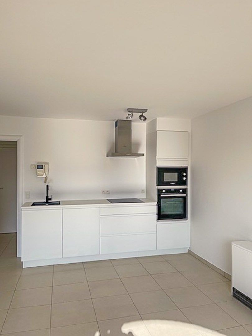 Instapklaar duplexappartement met terras nabij centrum Oostende foto 6