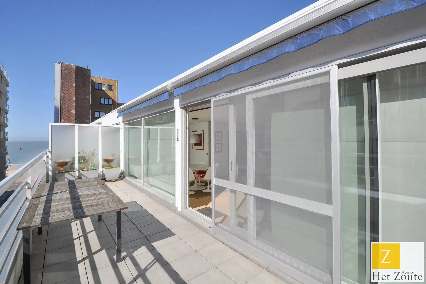 Instapklaar penthouse met terras en zijdelings zeezicht foto 2