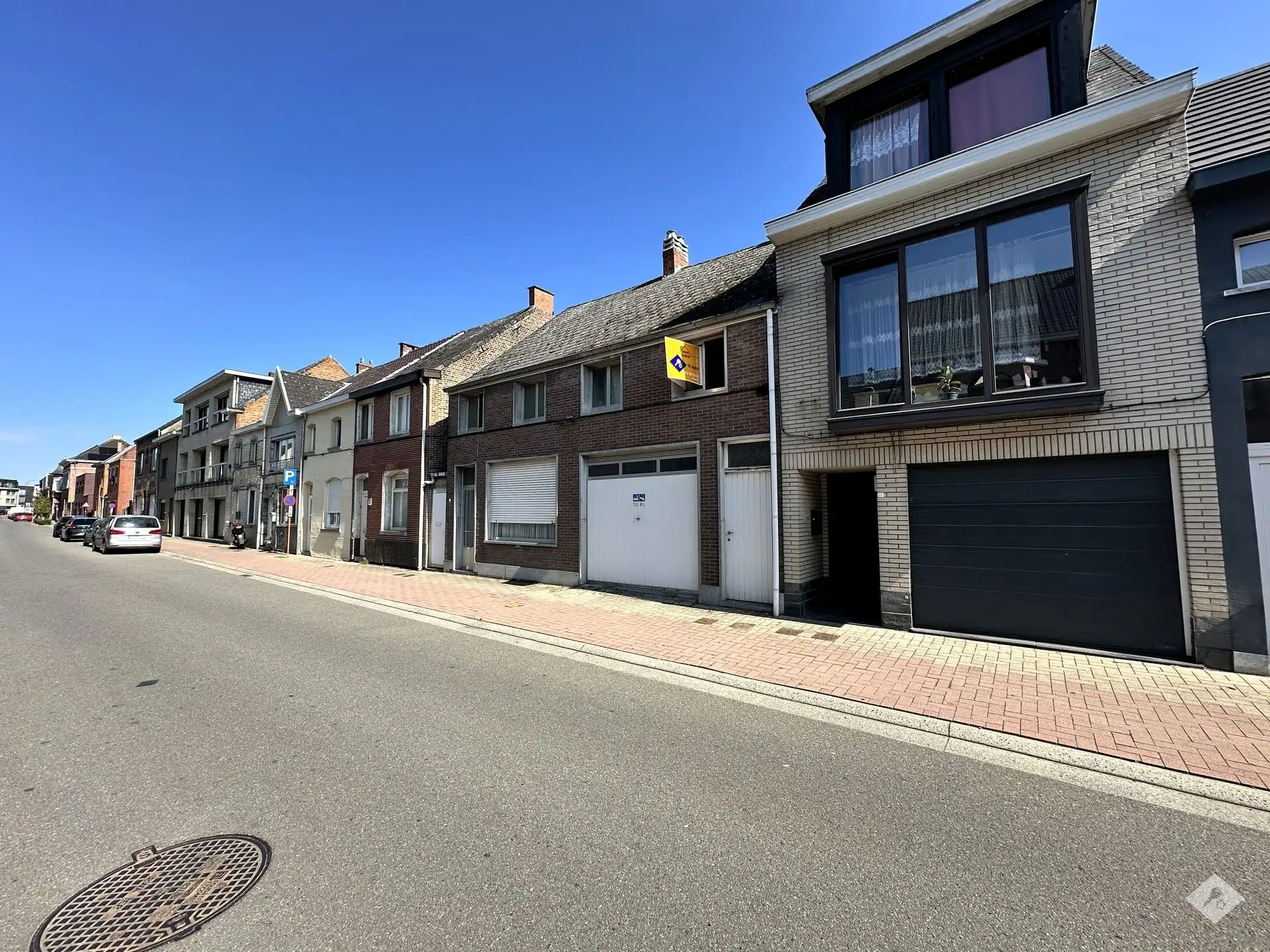 Hoofdfoto van de publicatie: Ruime woning met drie slaapkamers, garage en grote tuin