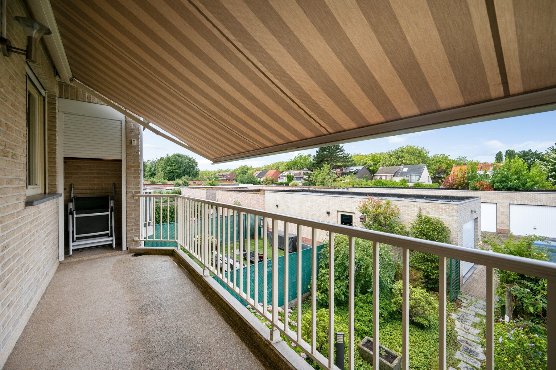 Energiezuinig appartement met twee garages foto 3