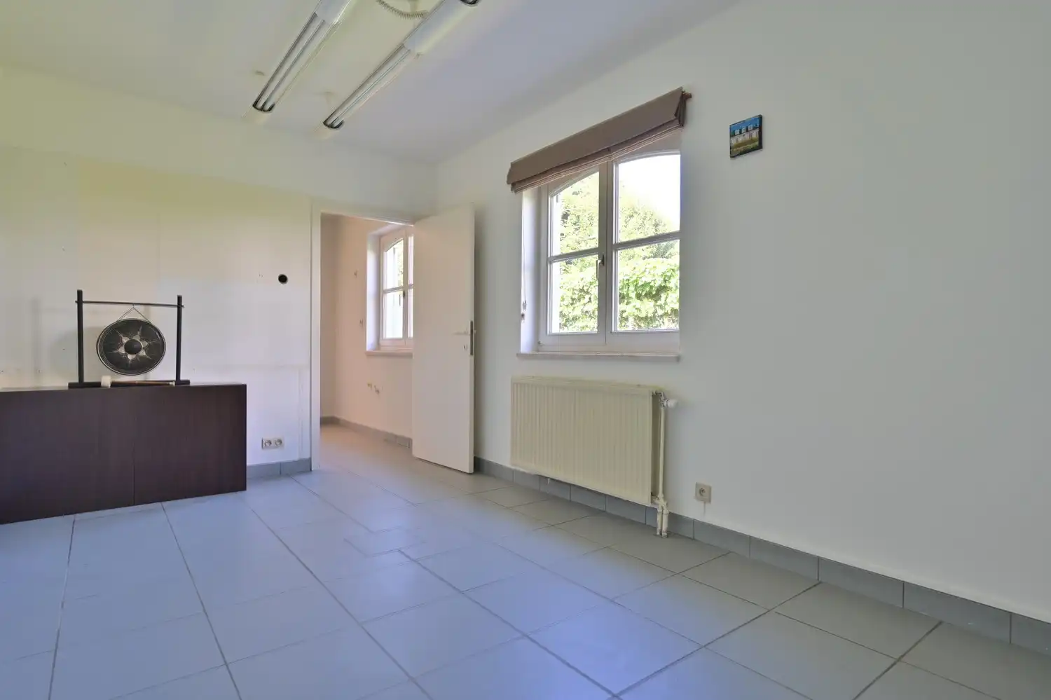 Exclusieve, gerenoveerde villa op toplocatie in residentieel Neerharen foto 19