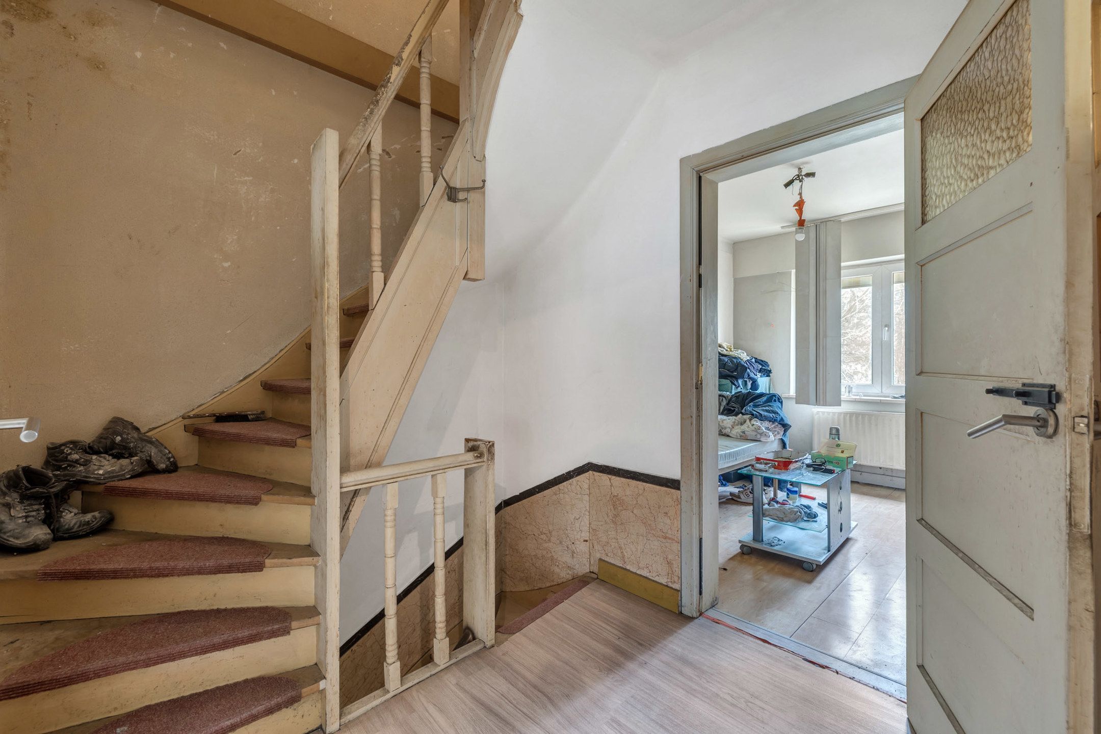 Centraal gelegen woning met veel mogelijkheden foto 9