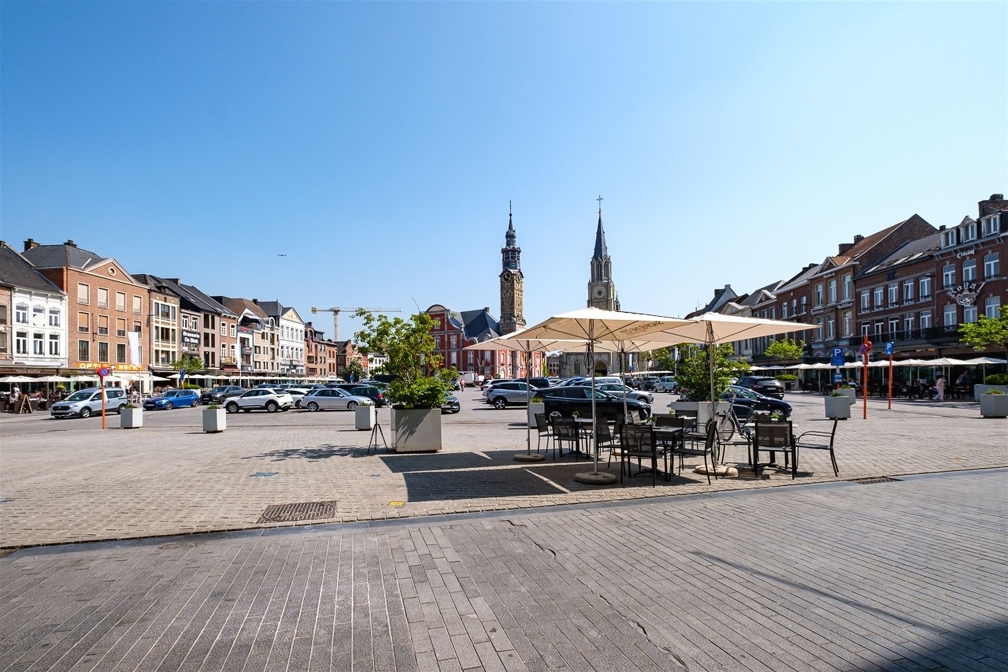 KNAP HANDELSPAND MET VEEL MOGELIJKHEDEN IN HET STADSCENTRUM VAN SINT-TRUIDEN  foto 21