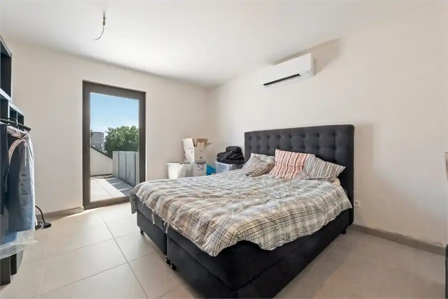 CENTRAAL GELEGEN APPARTEMENT MET RUIM TERRAS EN GARAGEBOX IN SINT-TRUIDEN foto 15