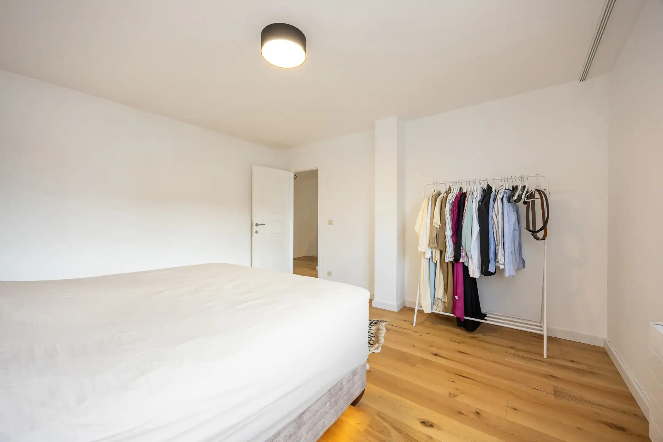 Gunstig gelegen woning met drie slaapkamers en garage foto 23