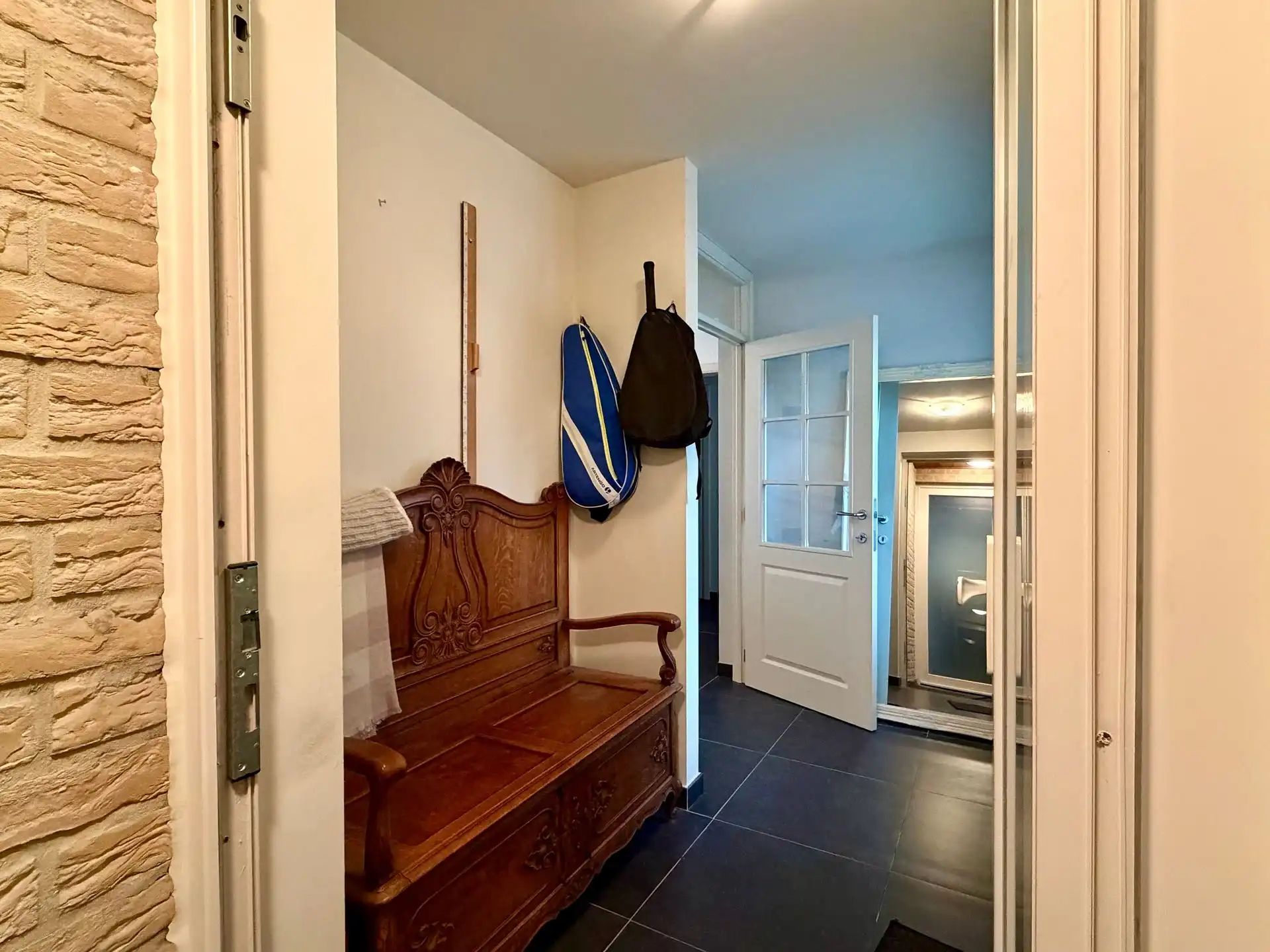 Ruim wonen op een toplocatie in Lanklaar met alle comfort, 2 terrassen en garagebox inbegrepen. foto 2