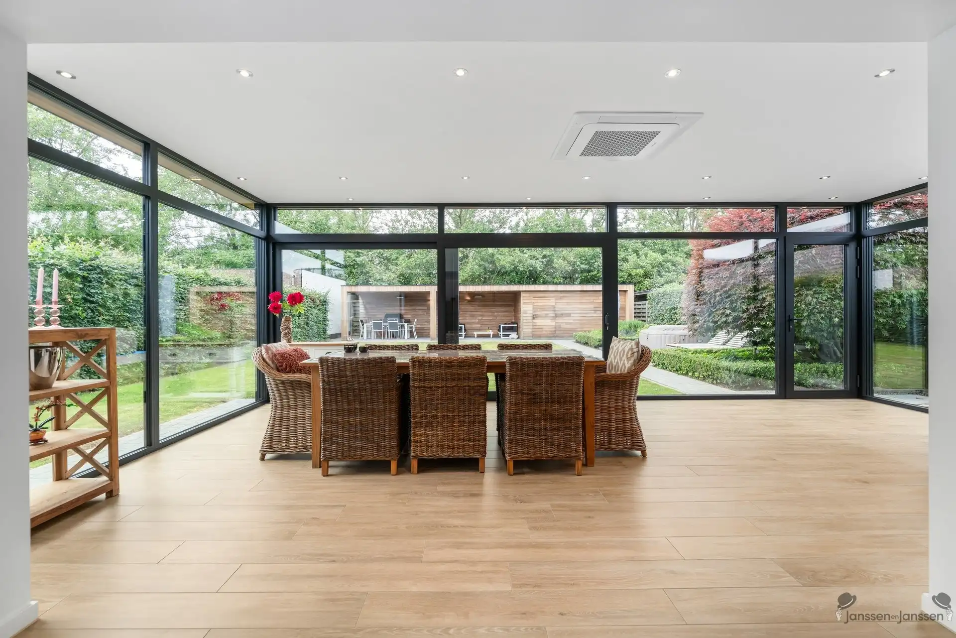 Moderne en lichtrijke woning op 600m² nabij centrum Brecht foto 4