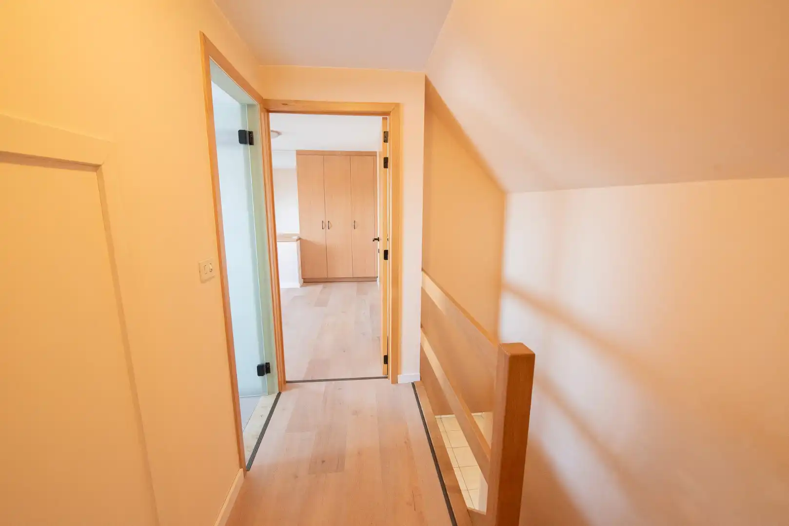 TE KOOP: Ruim duplex-appartement met 3 slaapkamers met groot terras in centrum Zulte! foto 10
