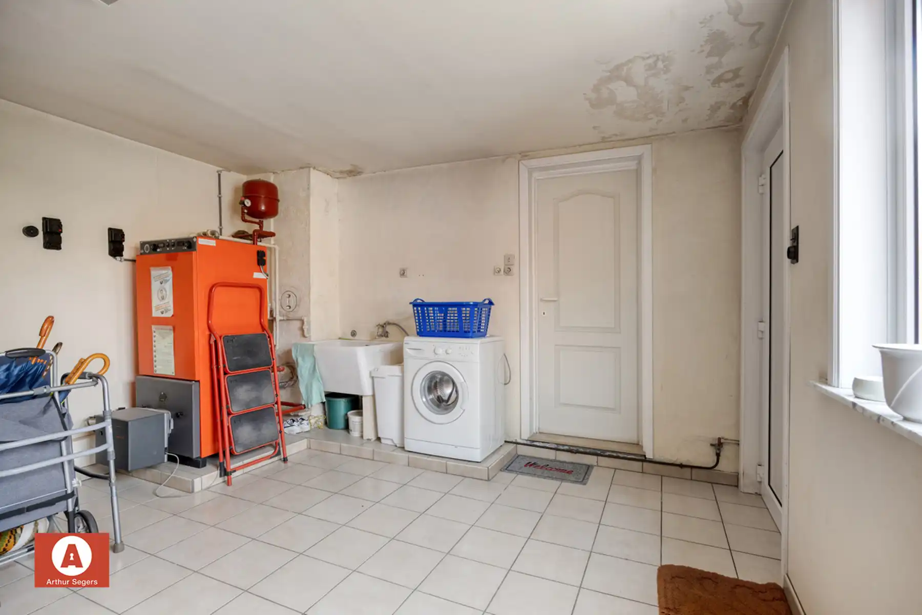 Solide te renoveren woning nabij het centrum van Buggenhout foto 11