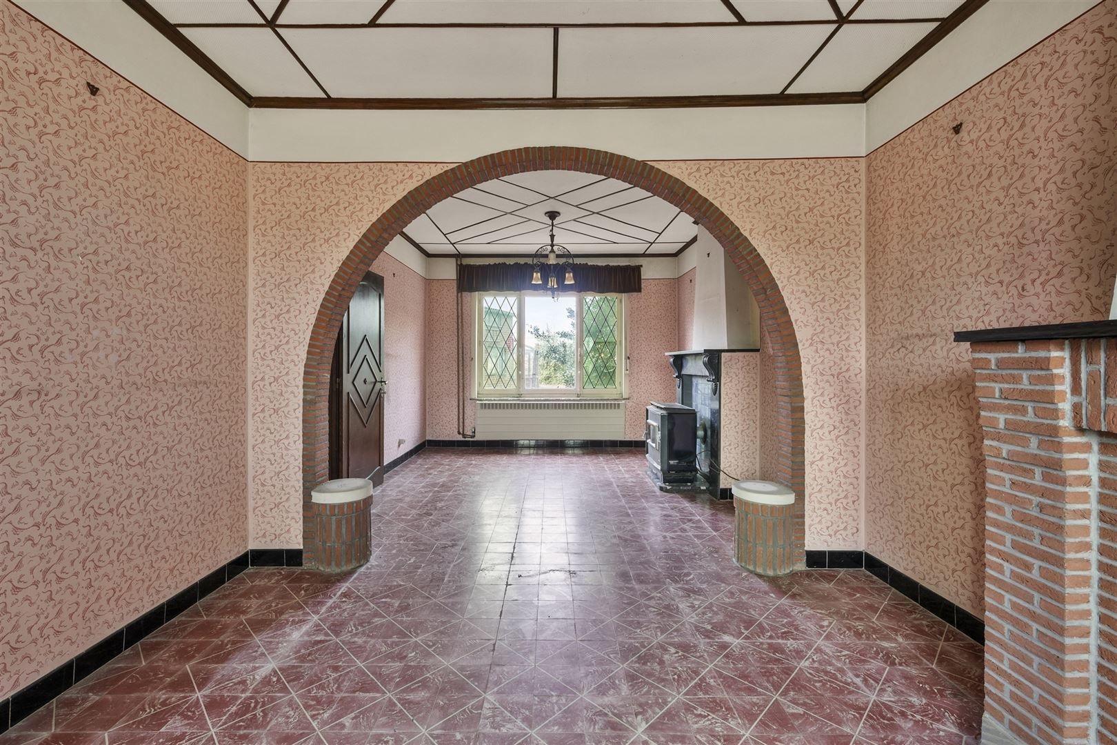 Te renoveren alleenstaande woning foto 3
