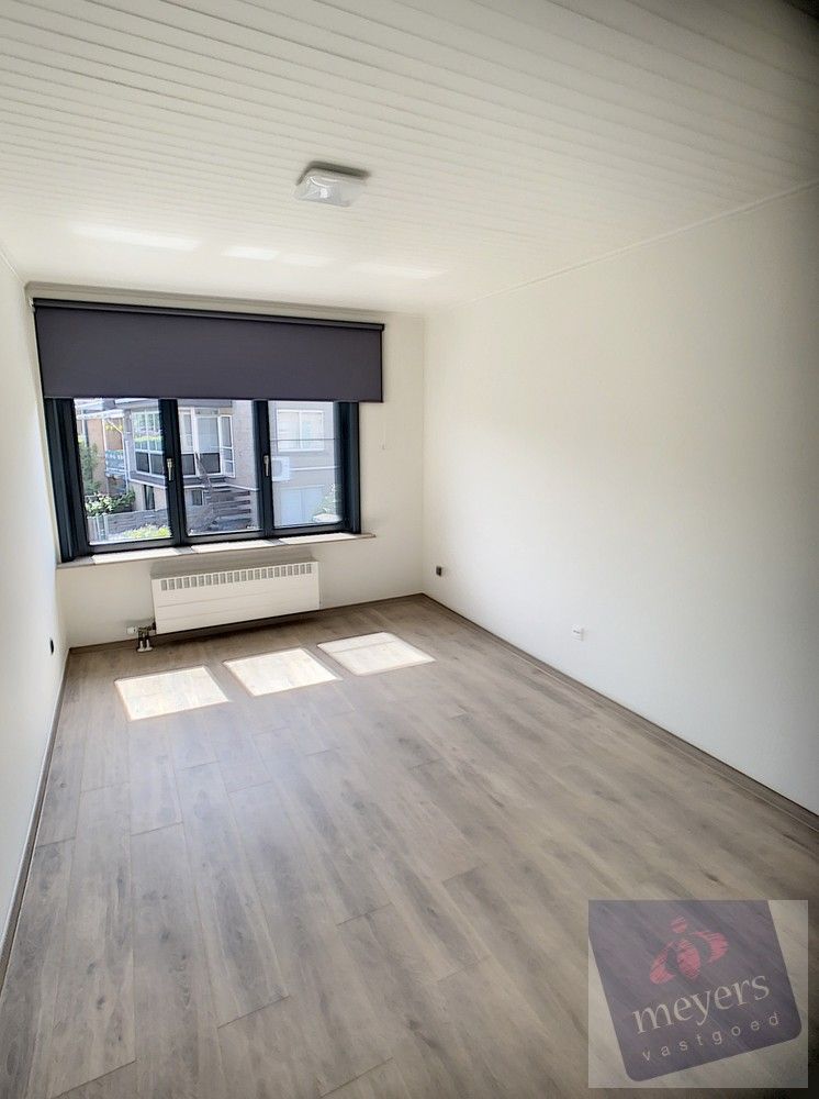 Te huur in Hasselt – Gezinswoning met tuin & garage in rustige woonwijk foto 11