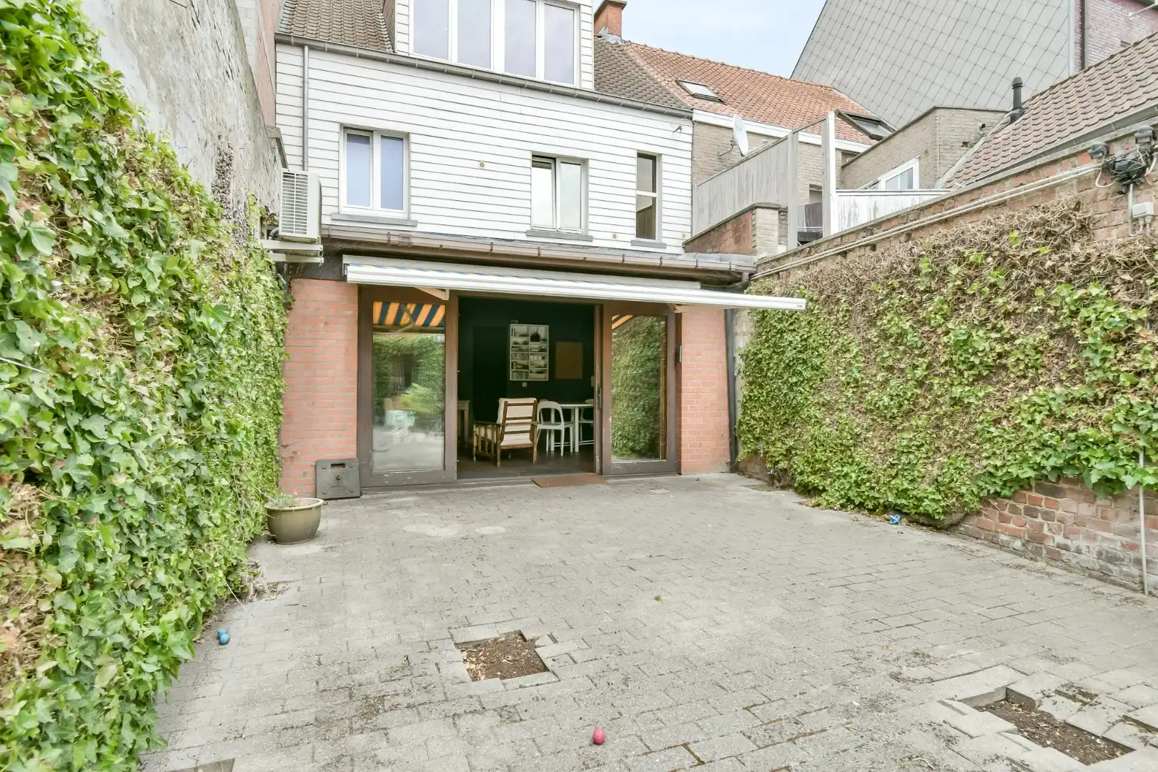 Ruime woning met handelsgedeelte op gunstige ligging in centrum! foto 8