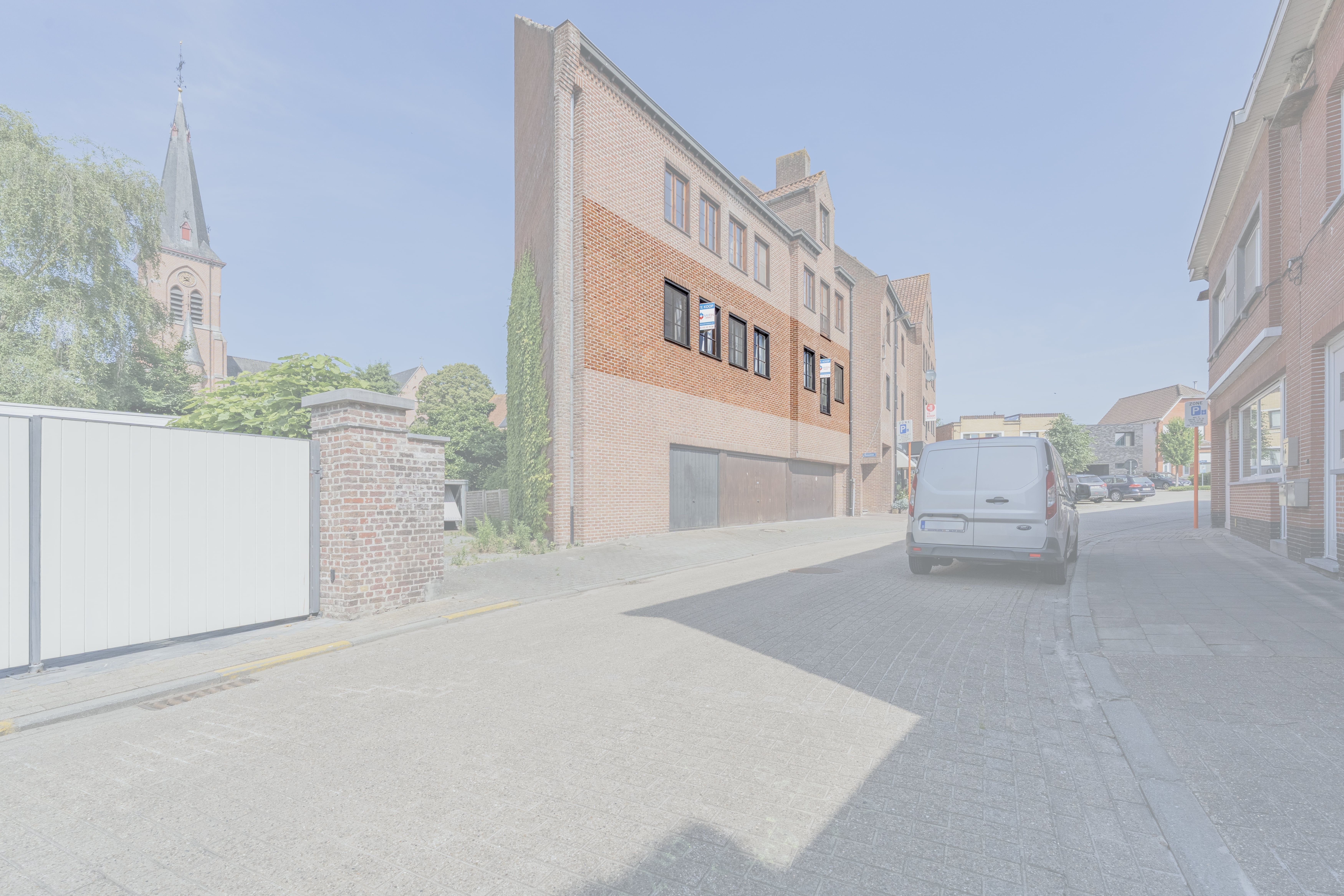 Gerenoveerd 3 slaapkamerappartement in het centrum van Knesselare foto 14