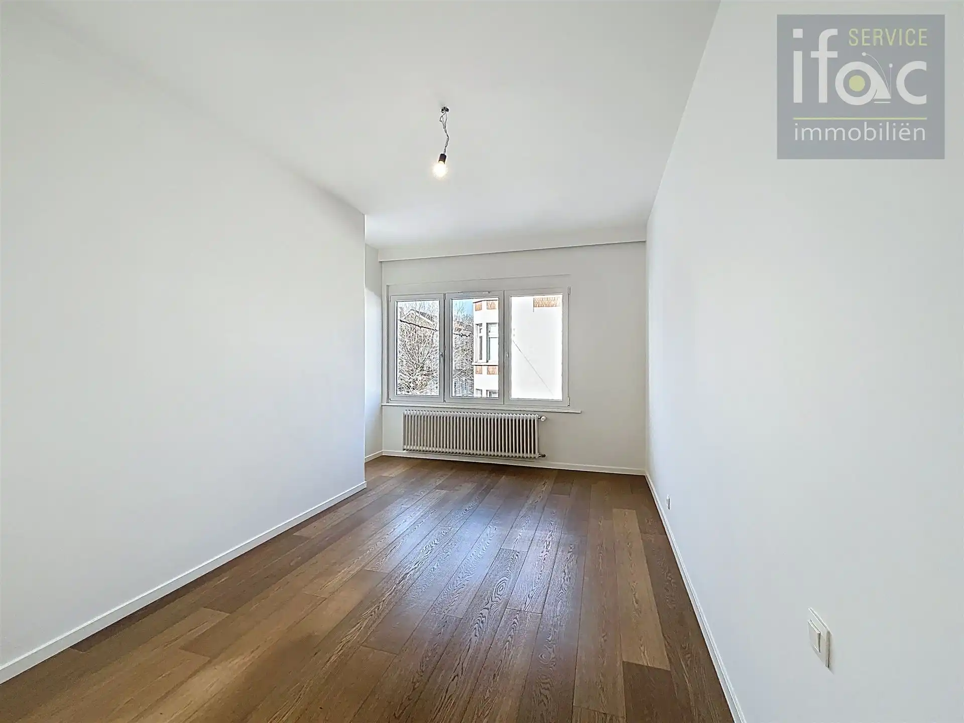 Ruim appartement van (110m²) met terras  foto 15