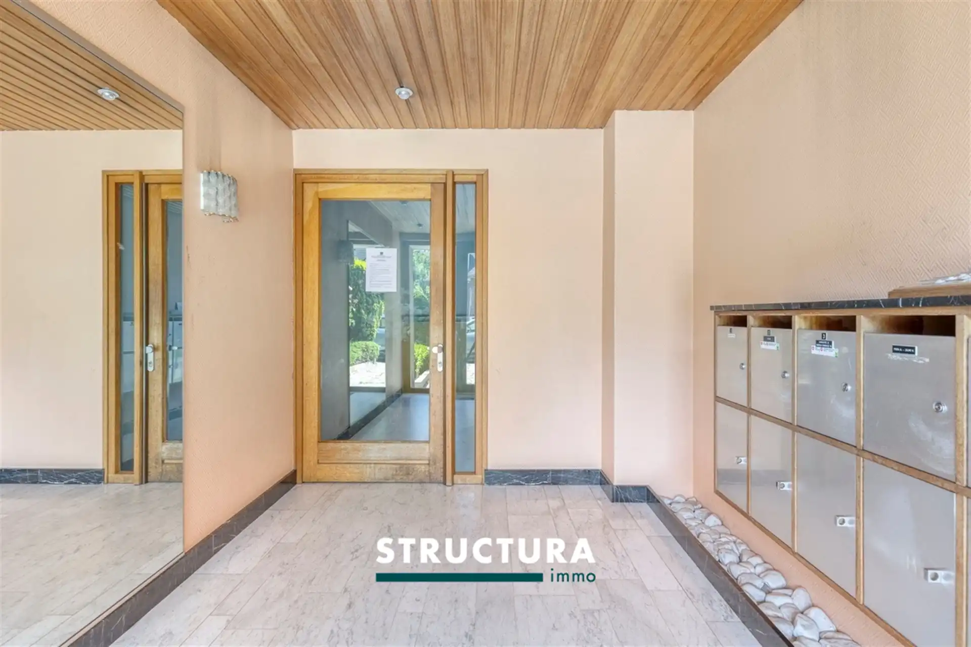 Prachtig, authentiek penthouse-appartement gelegen in een rustige buurt. foto 18
