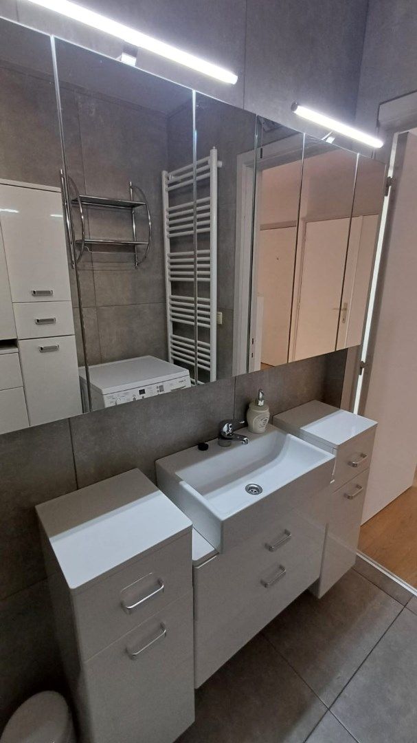 Ruim en zonnig appartement met 2 slaapkamers foto 20
