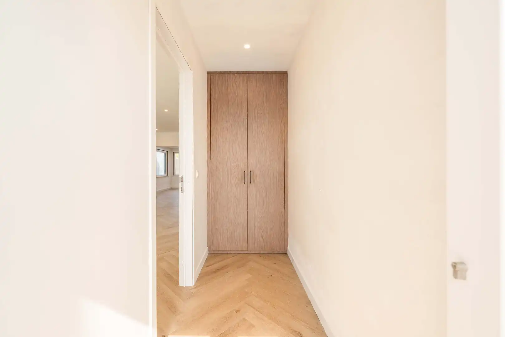 VOLLEDIG GERENOVEERDE, ZEER RUIME WONING VLAKBIJ CENTRUM ARDOOIE foto 4