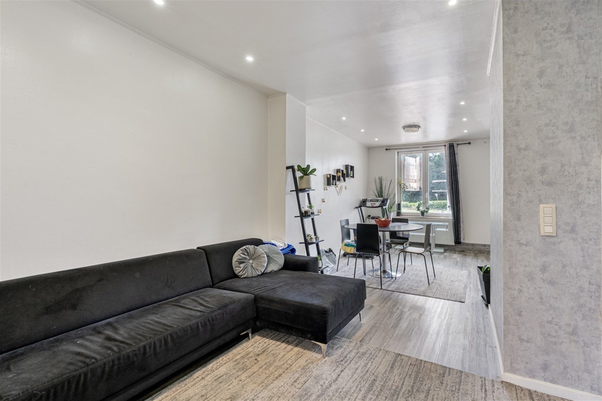 Instapklare woning met vier slaapkamers te Aalst foto 3