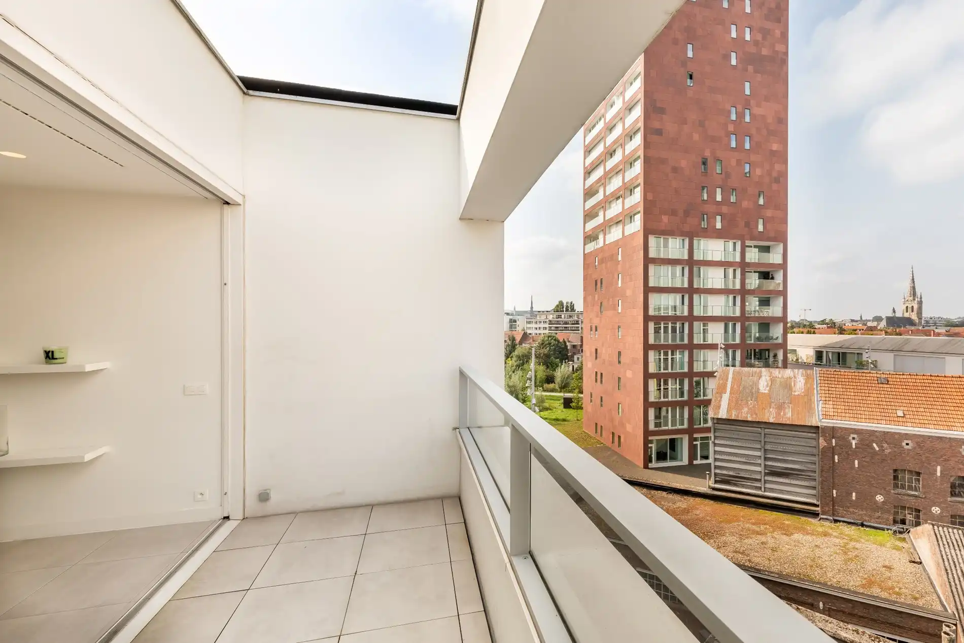Prachtig afgewerkt en bemeubeld appartement met terras foto 6