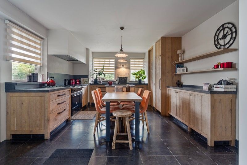 Prachtige luxueus afgewerkte woning op een perceel van 572 m² TE KOOP in DESSELGEM! foto 17