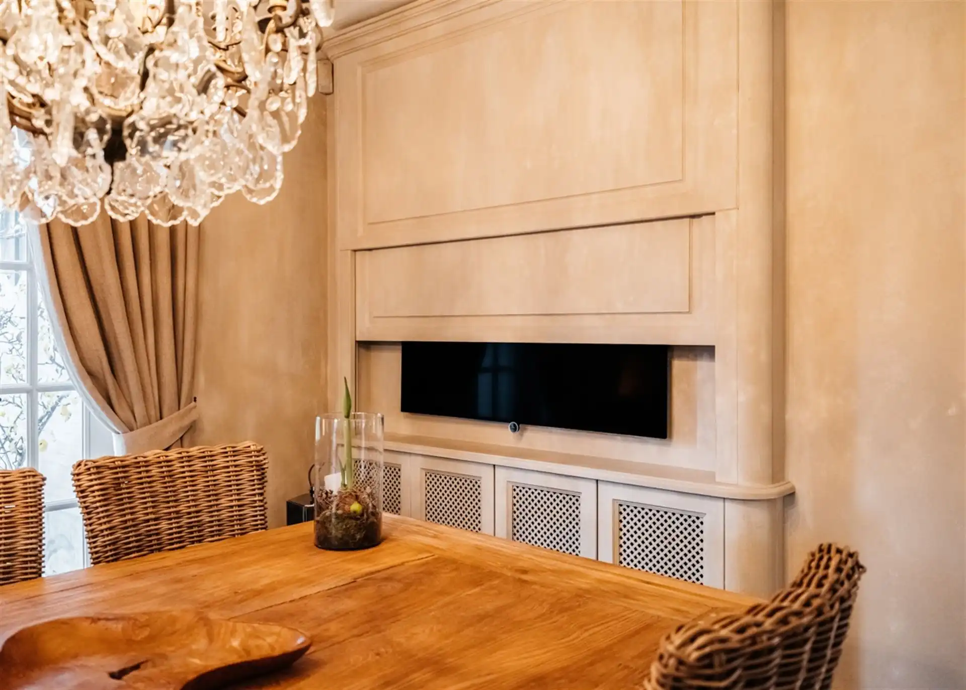 Charmante, hoogwaardig afgewerkte woning in een woonwijk. foto 9