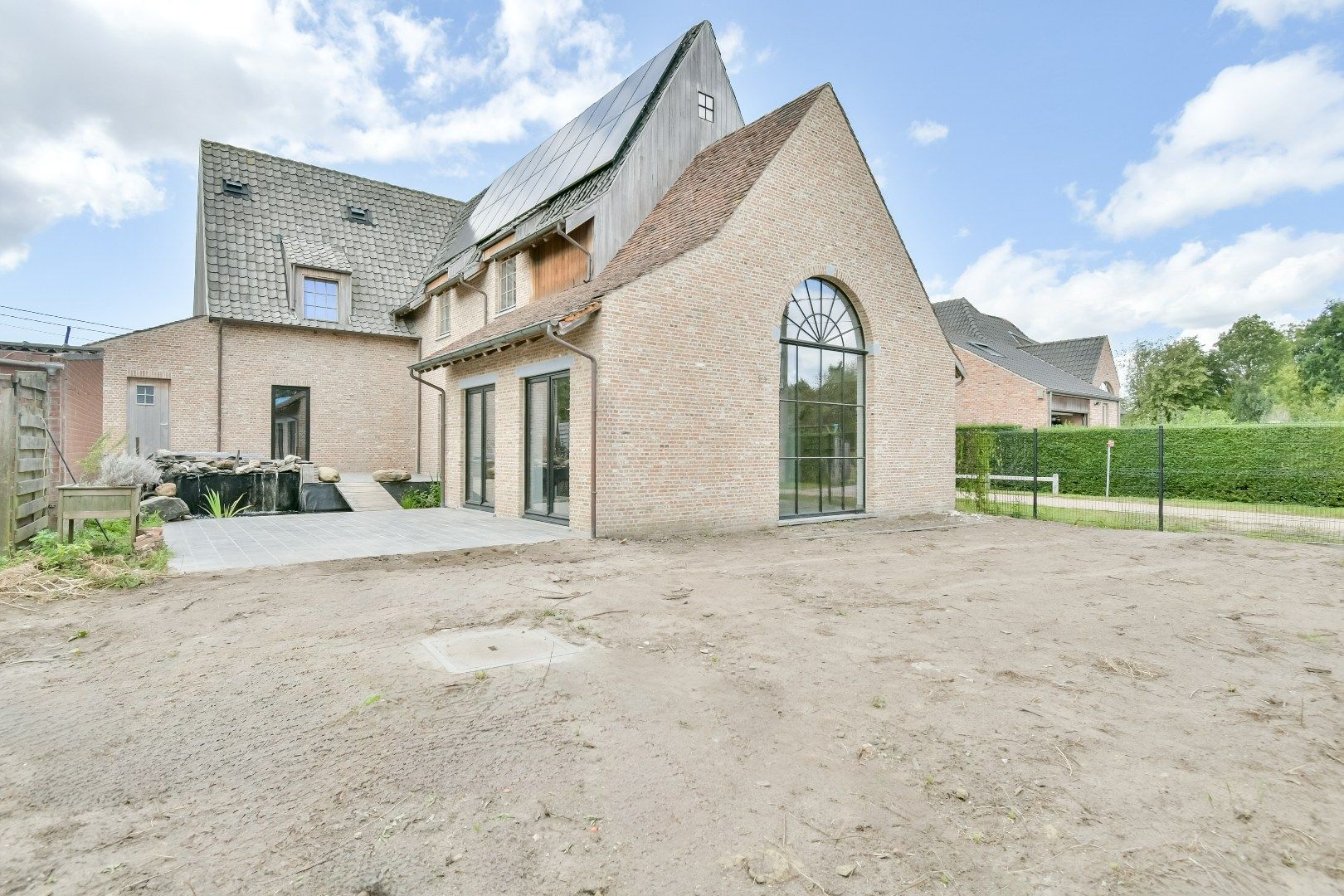 Energiezuinige en karaktervolle woning in Torhout! foto {{pictureIndex}}