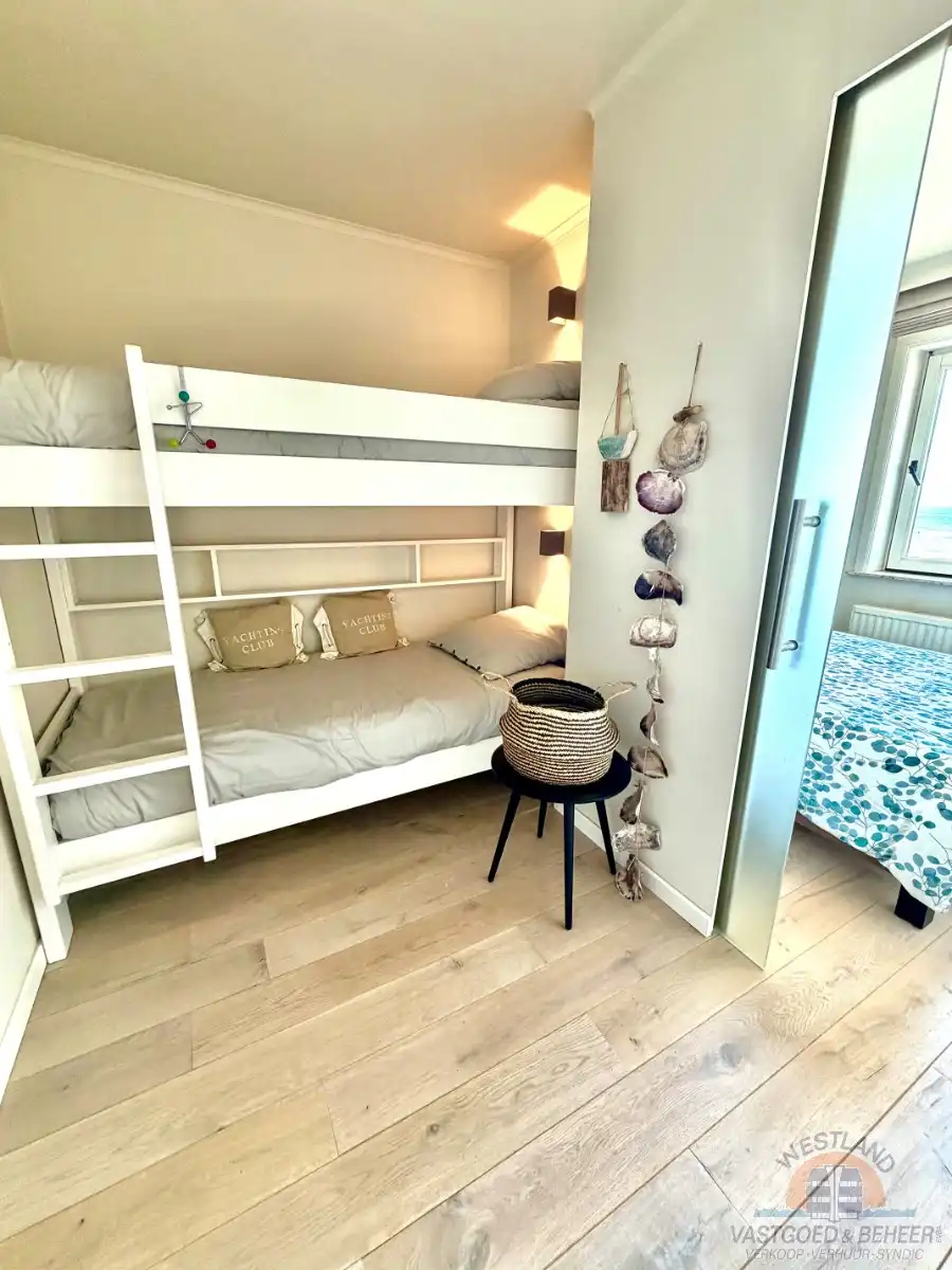 Luxueus appartement te koop aan de Zeedijk in Sint-Idesbald – Een unieke kans voor uw toekomst! foto 9