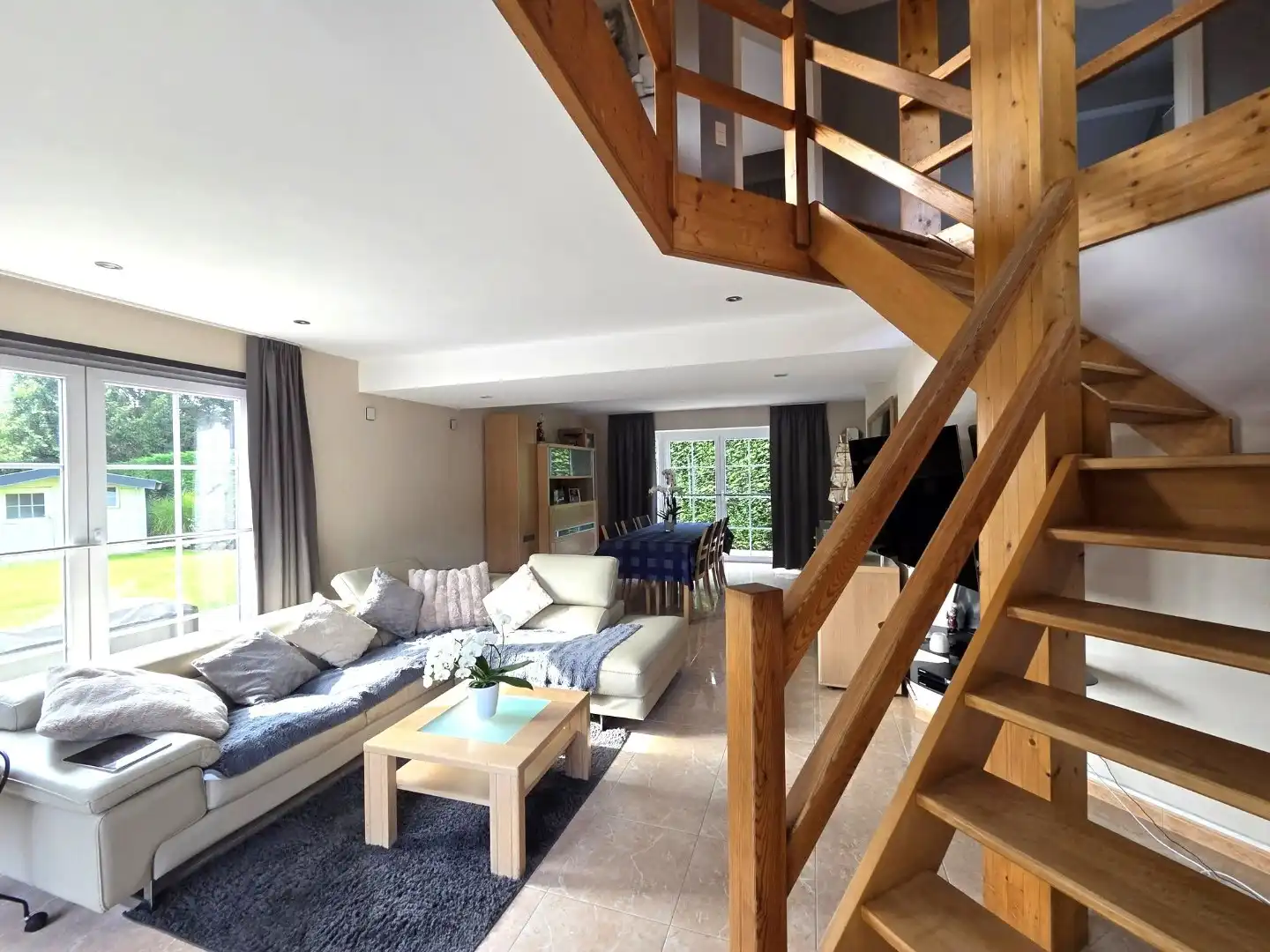 Instapklare villa met 5 slaapkamers, mooi terras en tuin in rustige buurt te Zemst foto 4