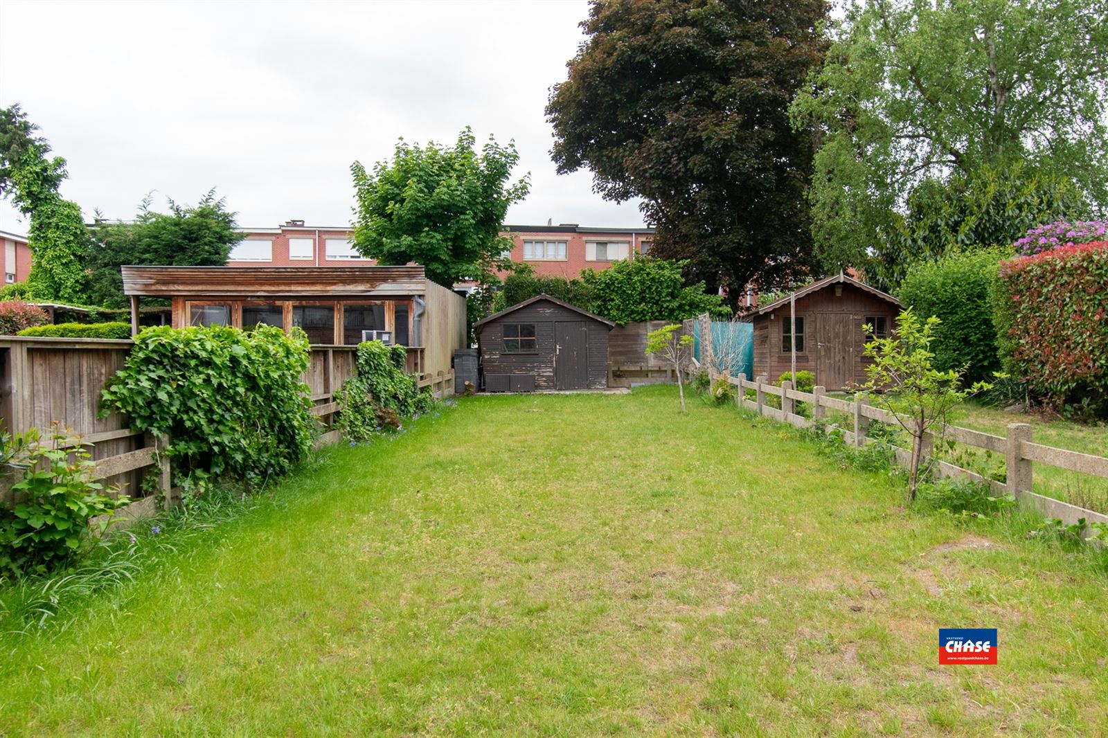 Knappe bel-étage met 3 slaapkamers, garage en tuin foto 23