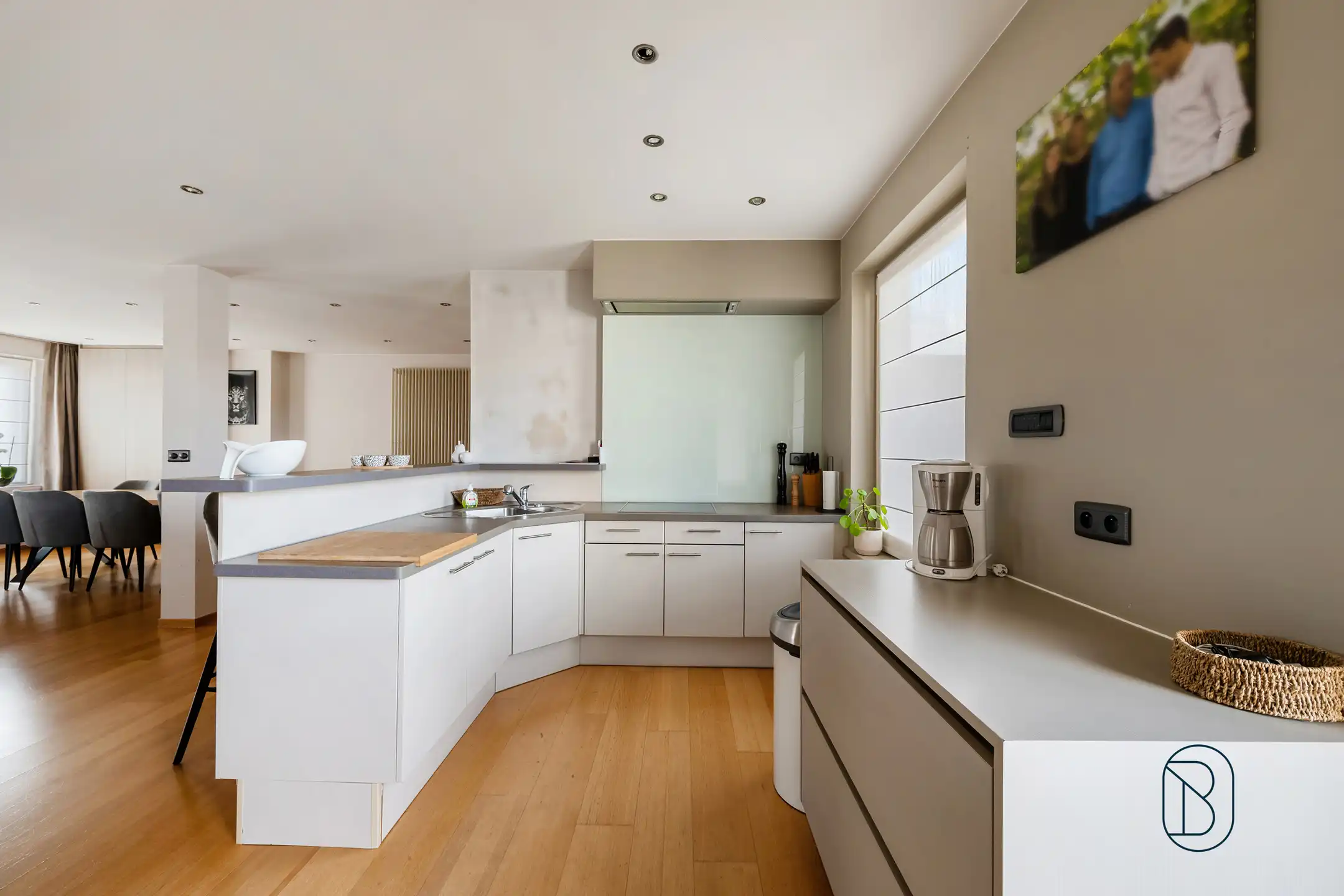 Topgelegen frituur en instapklaar duplex appartement foto 20