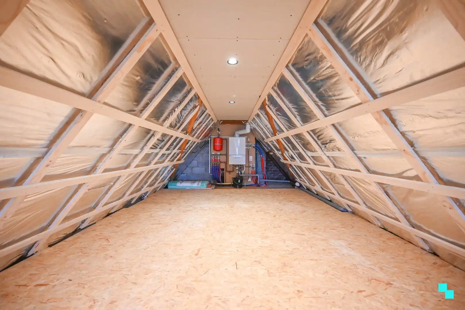 Gerenoveerde, veelzijdige woning in Anzegem foto 17