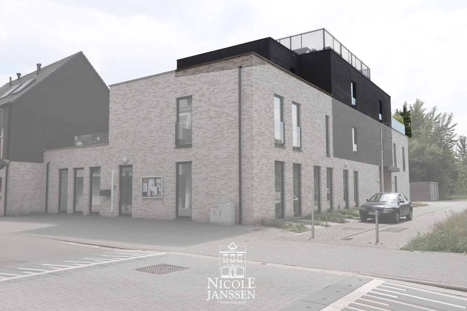 Ruim ingedeeld penthouse met drie slaapkamers en ruim terras in het centrum  foto 16