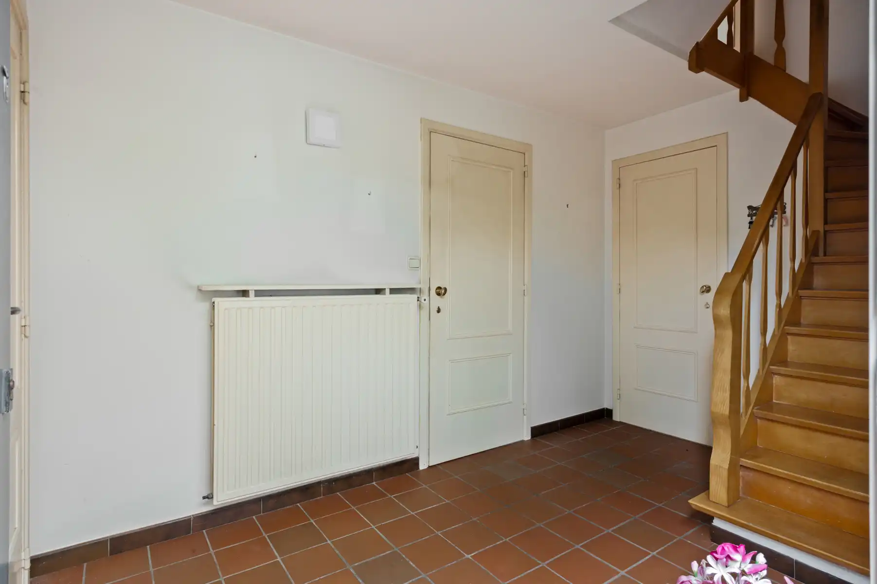 Nieuwe thuis: bel-etage met 3 slaapkamers en garage foto 2