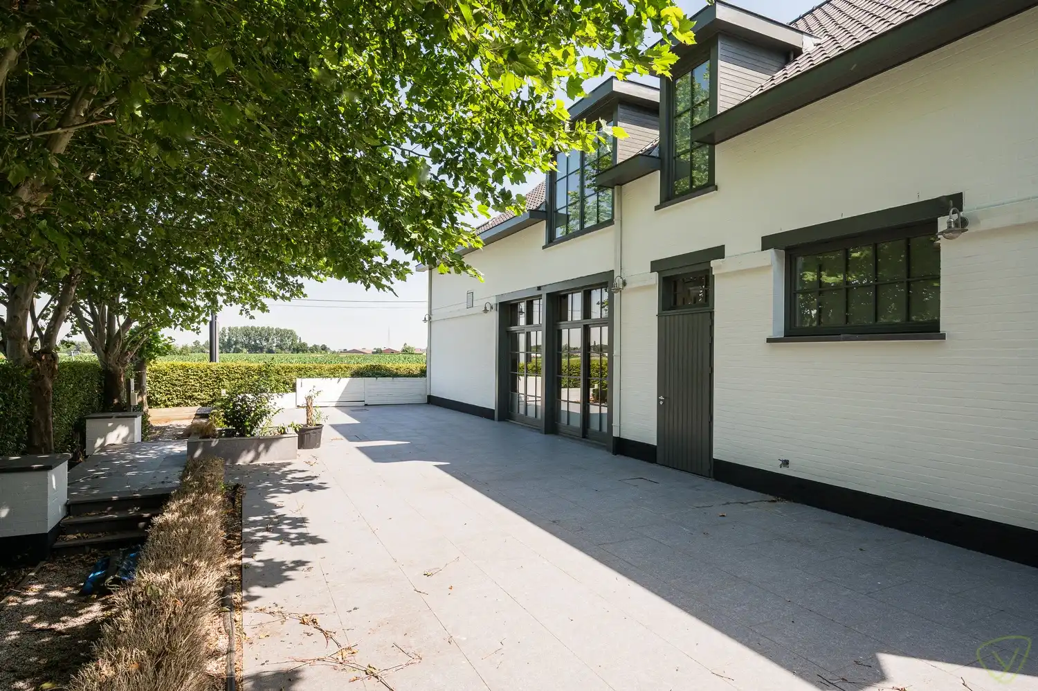 Veelzijdig handelspand met woonst op toplocatie in Lembeke foto 26