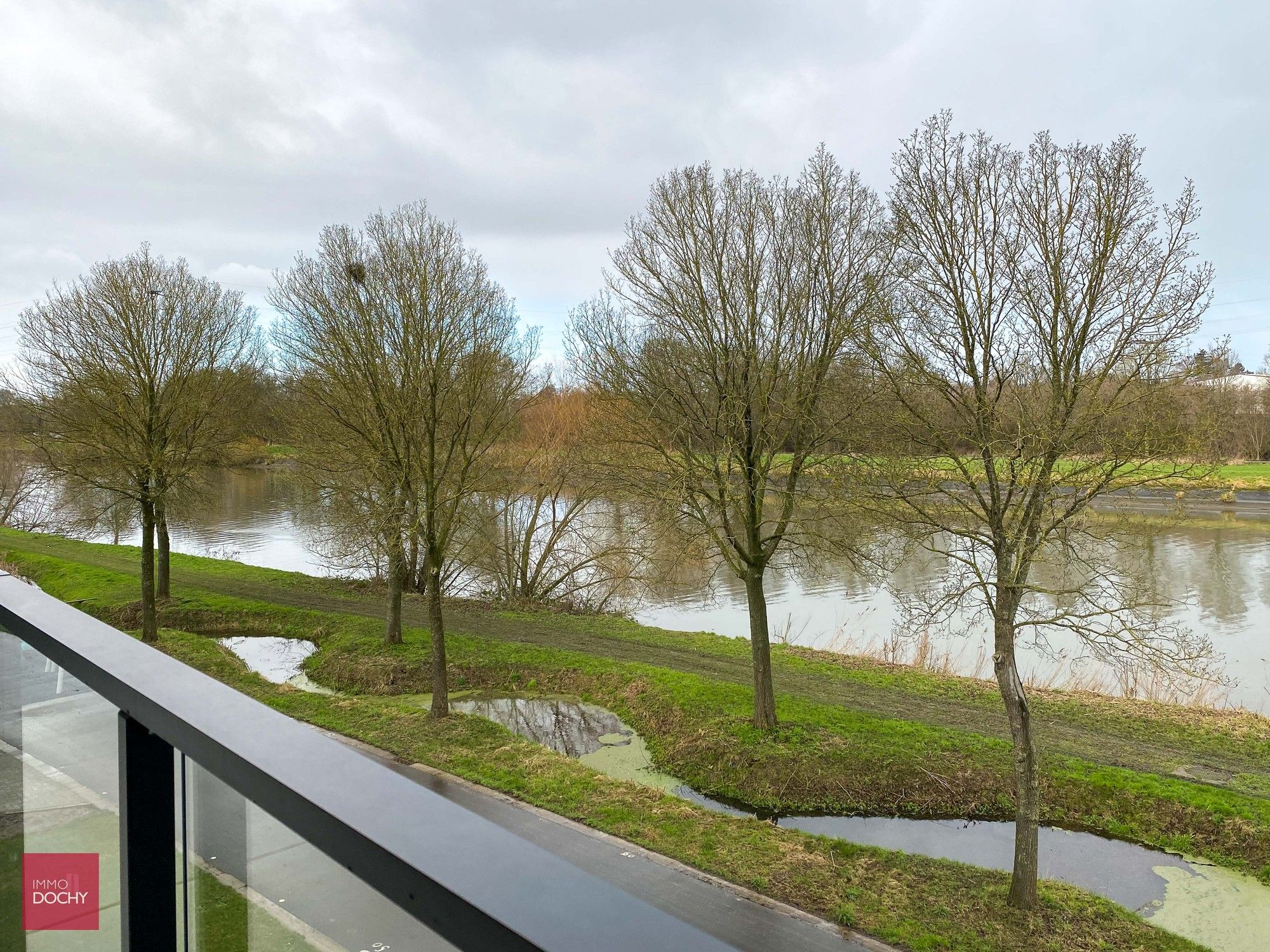 Recent luxueus ingericht appartement met frontaal zicht op Leie | Spinnerijstraat foto 11