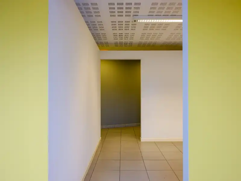 Instapklare kantoorruimte van 117m² te koop aangeboden via het Co-vast systeem. Eerste biedingsfase is bezig en stopt op 21 April 2026 om 15u. foto 13