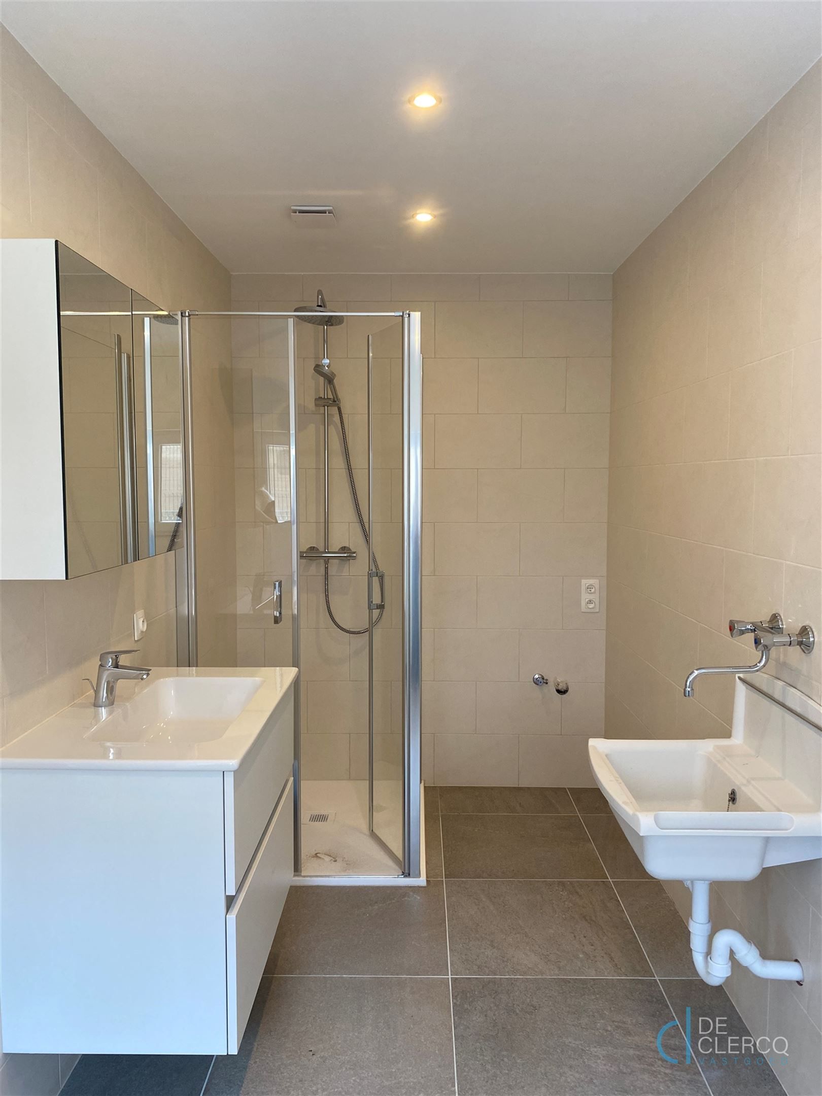 Modern gerenoveerde woning met tuin én garage in Lochristi!  foto 6
