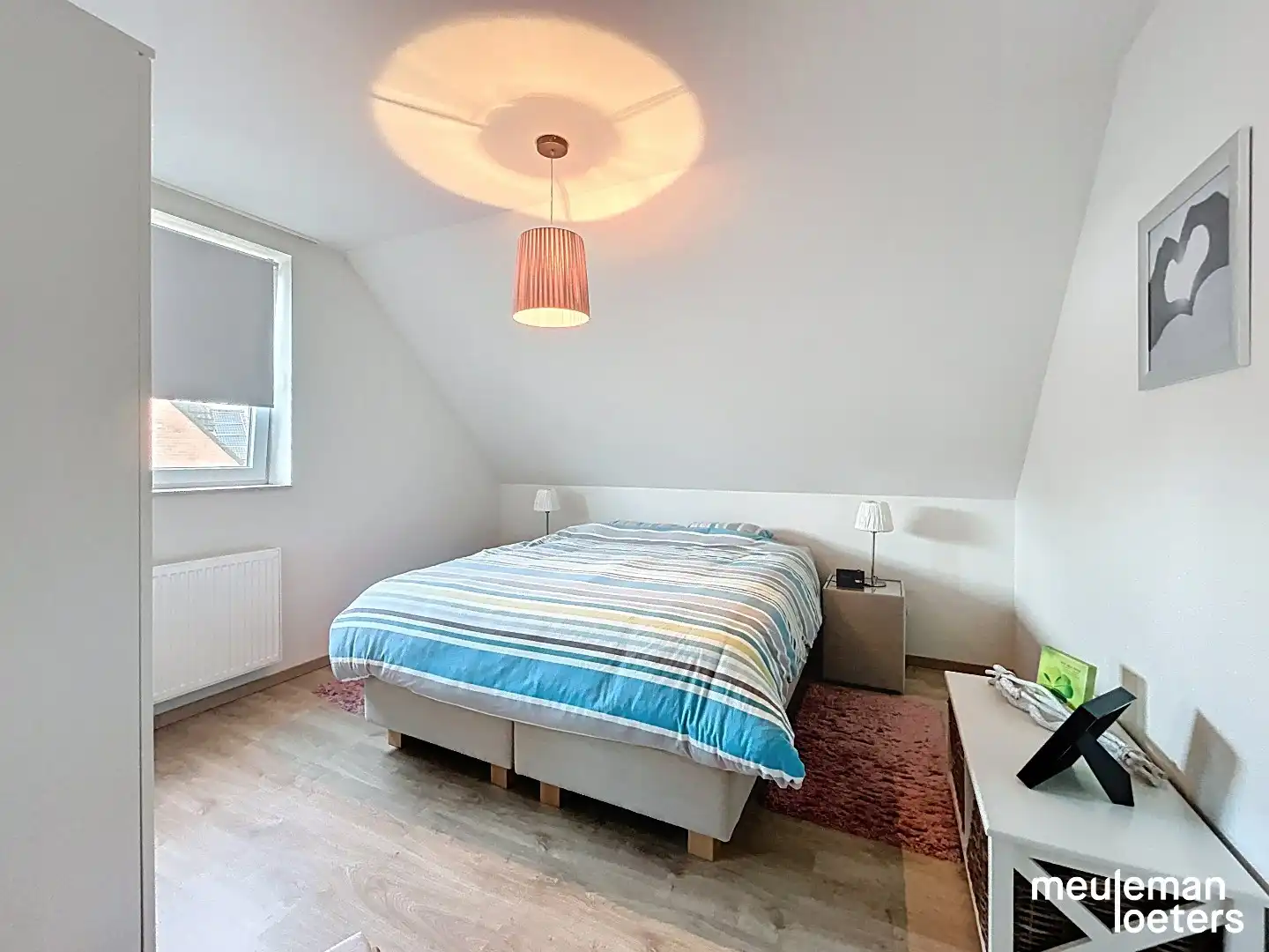 Ruime recente woning met tuin en garage foto 10