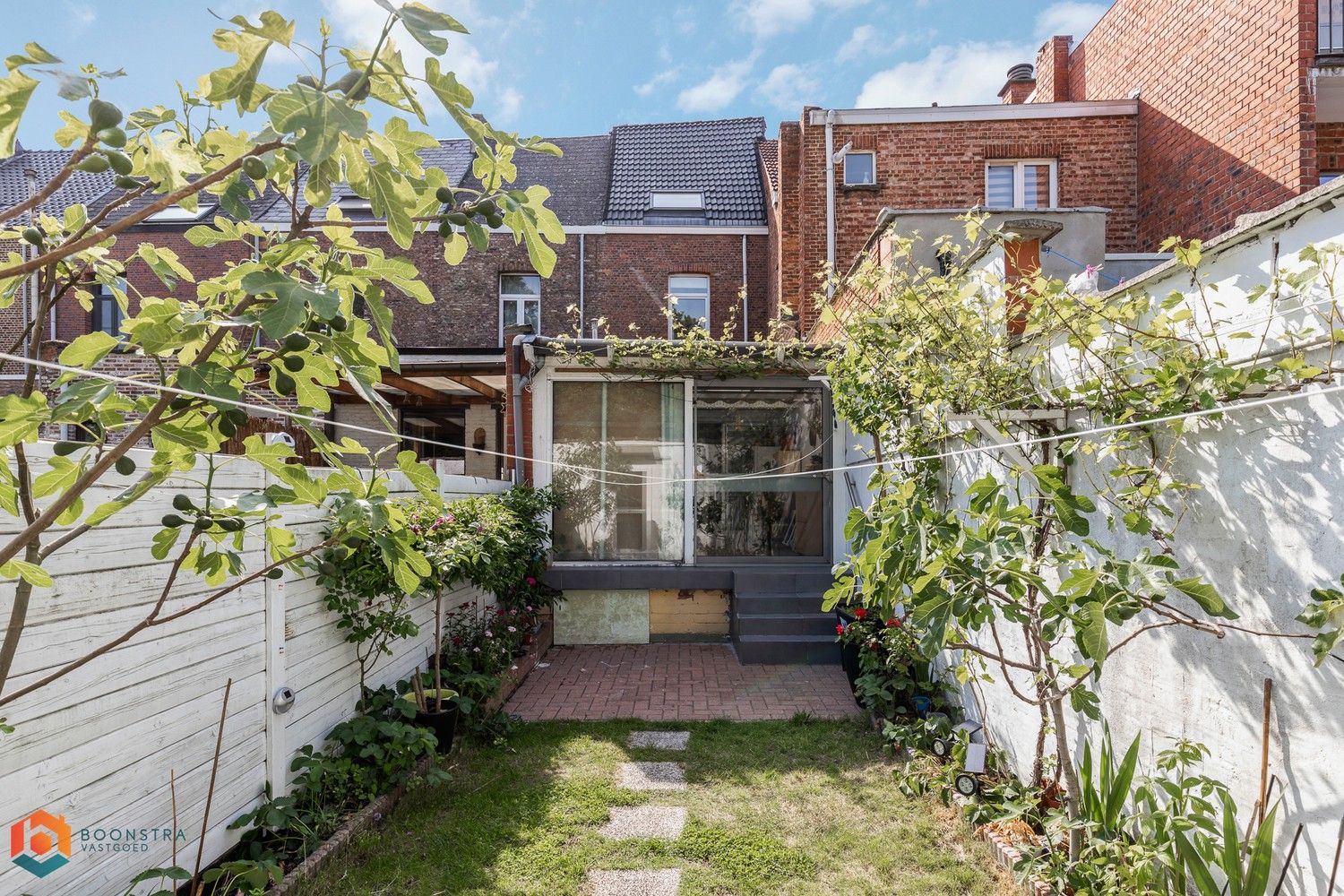 Instapklare woning met 3 slpkrs en garage foto 18