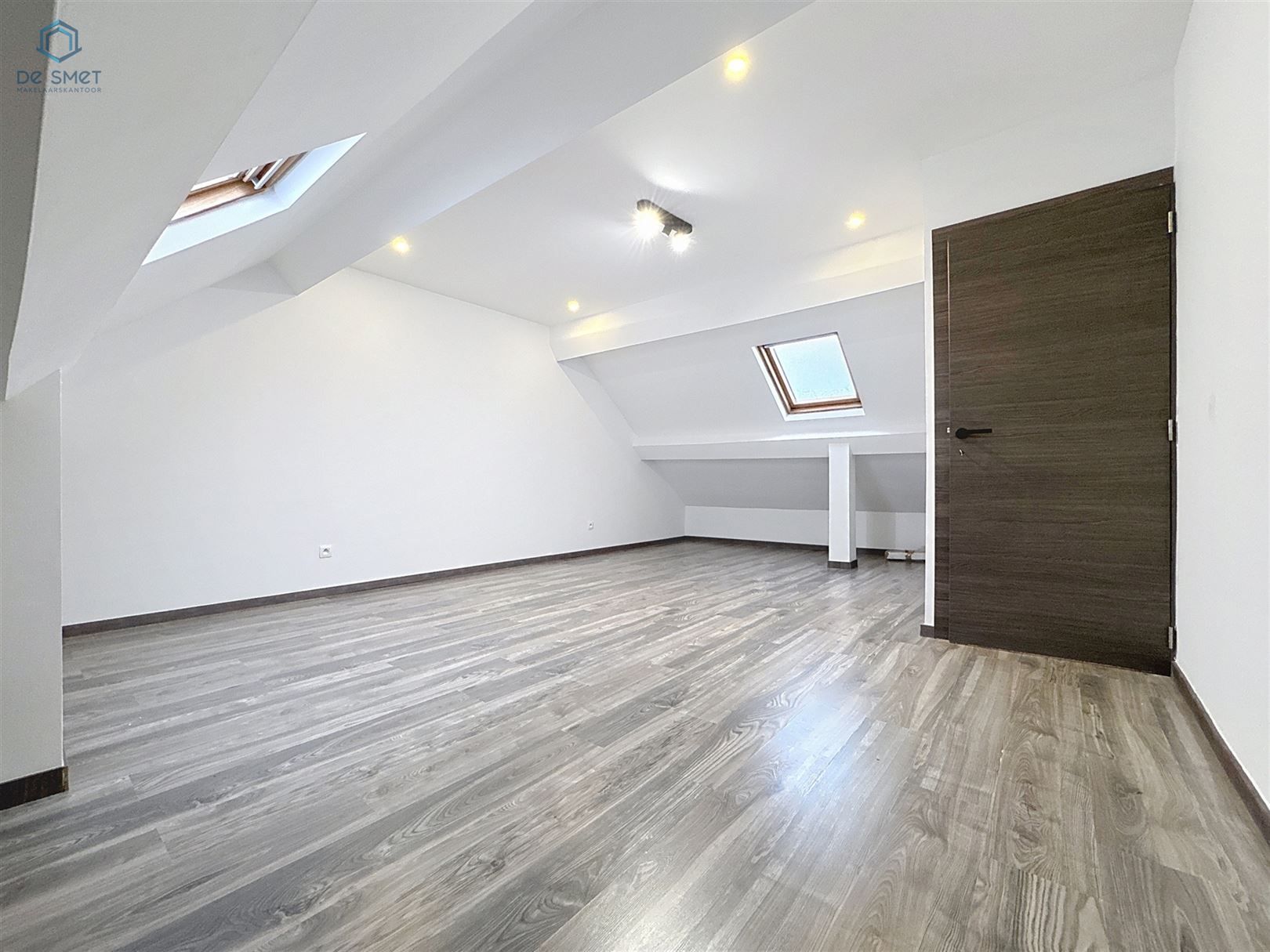 Instapklare, volledig gerenoveerde woning foto 13