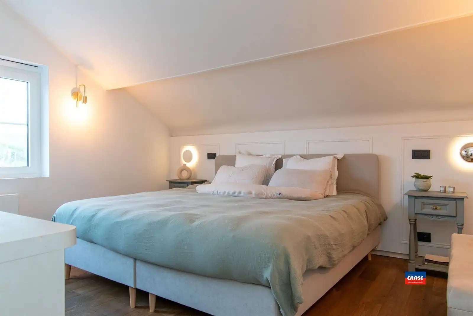 Ruime gezinswoning met drie slaapkamers, ruime tuin en oprit foto 19