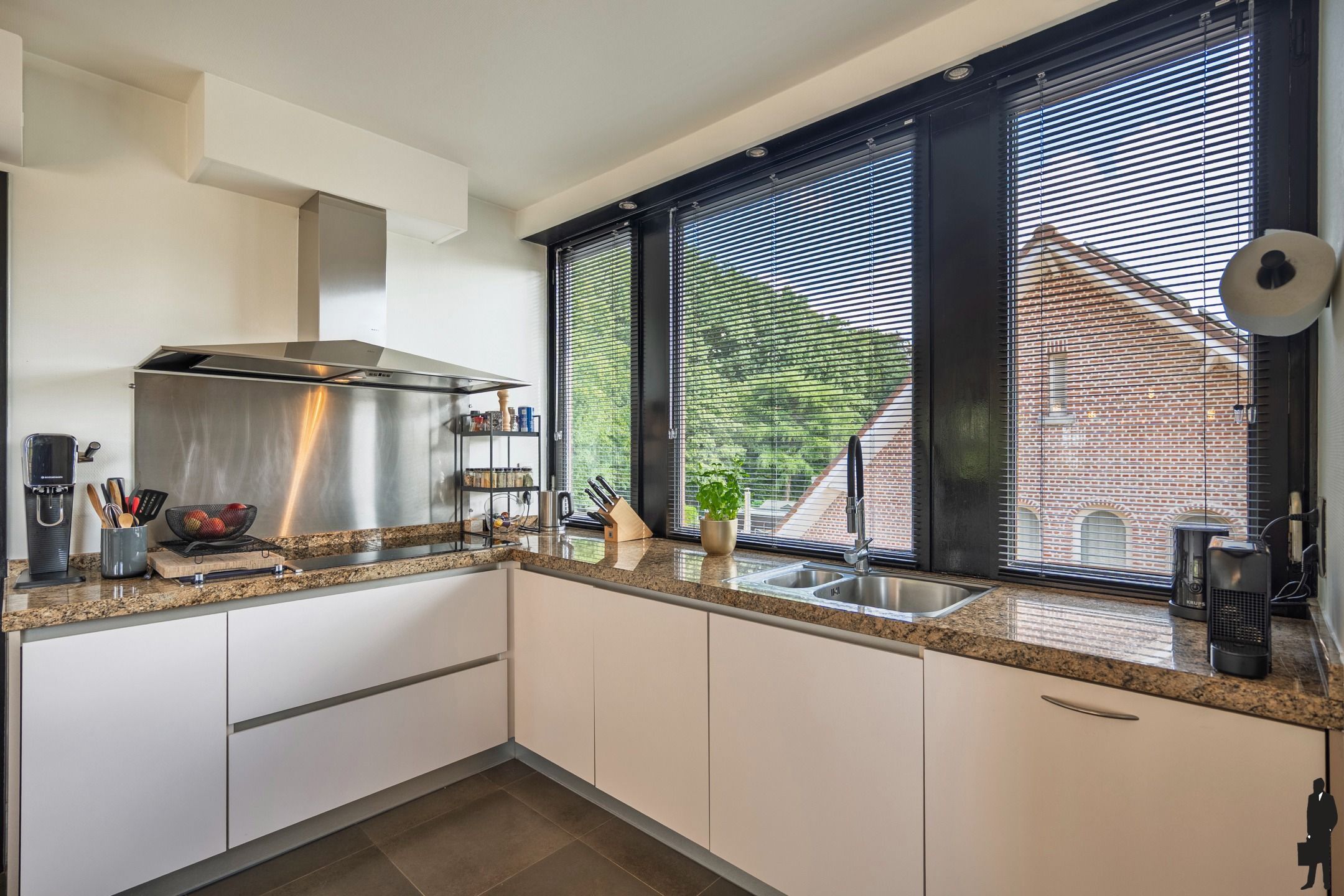 Instapklaar duplexappartement in centrum ‘s Gravenwezel foto 15