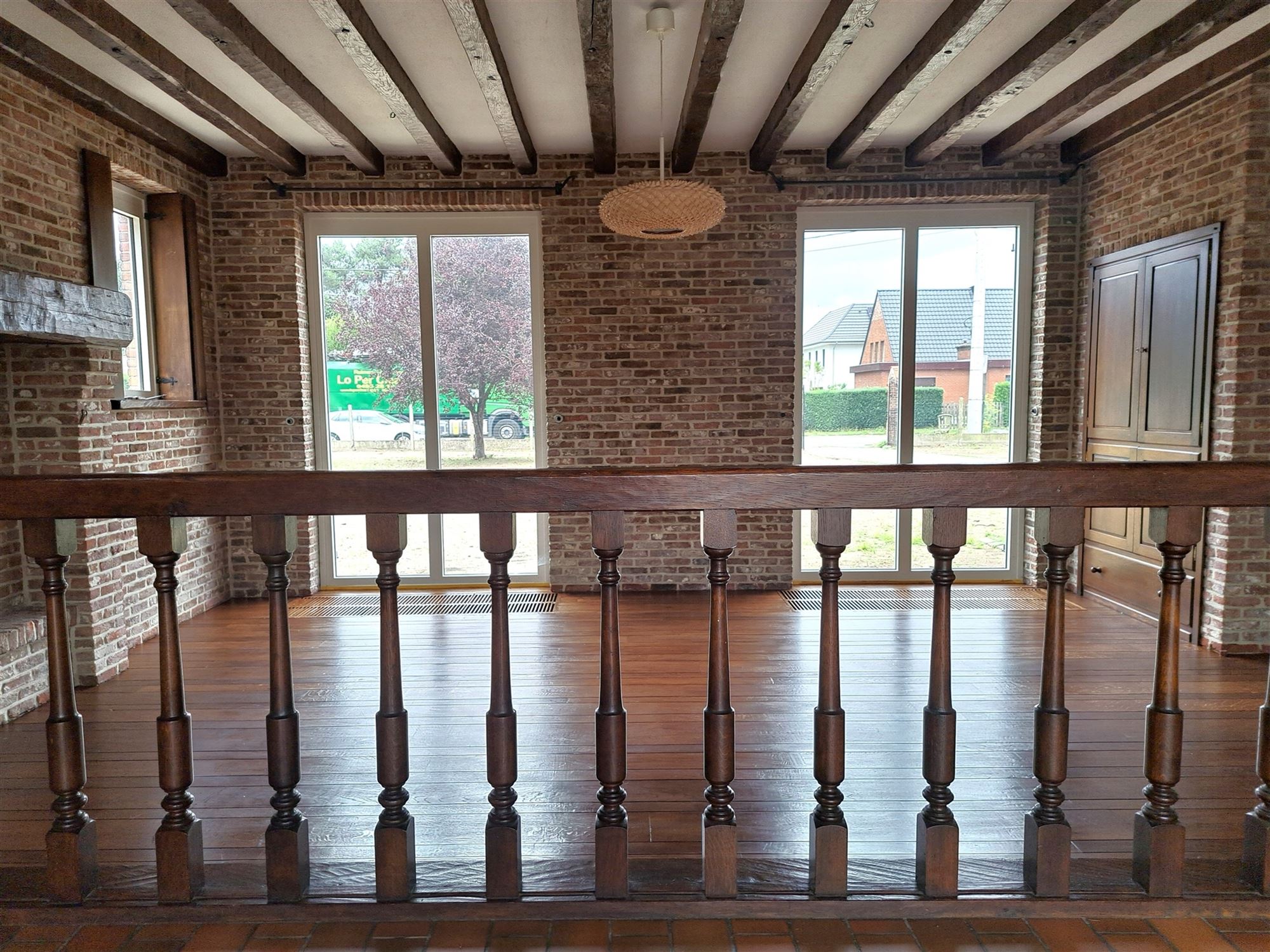 Rustiek landhuis met 3 slaapkamers, garage en grote tuin.  foto 3