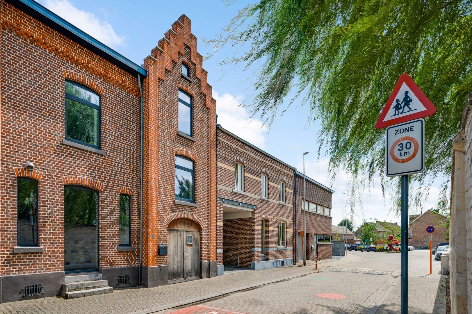 PRACHTIGE HERENWONING MET 3 SLPKS TE KOOP IN ZUSSEN (RIEMST) foto 2