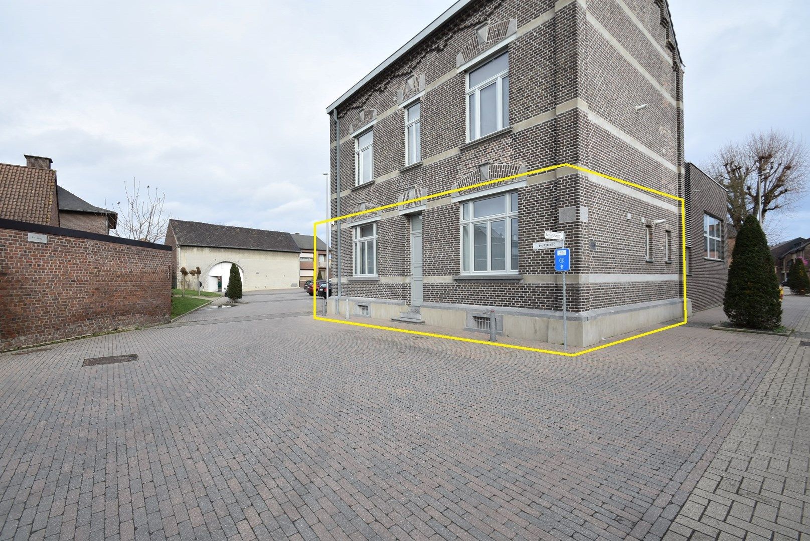 ()=>{if(producerUpdateValueVersion(node),producerAccessed(node),node.value===ERRORED)throw node.error;return node.value} Holtstraat 2 -/1 - 3620 Lanaken