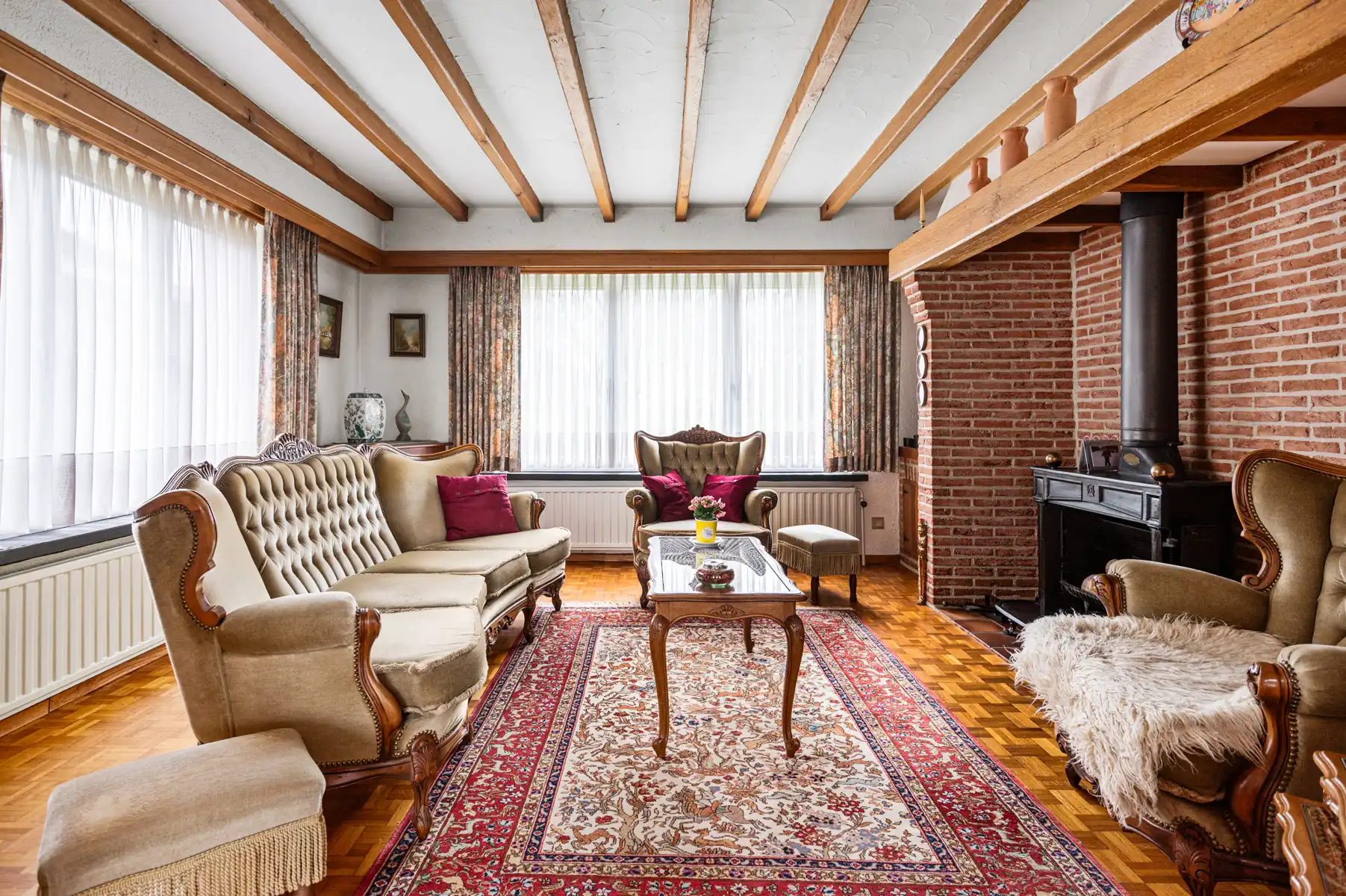 Ruime gezinswoning met tuin en garage op 856 m2 foto 9