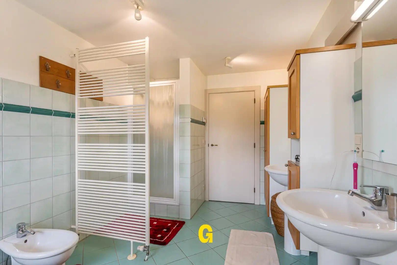 Uitstekend heropgebouwde karakterwoning op 50 are, in een gegeerde rustige omgeving met zicht op de omliggende velden. foto 17